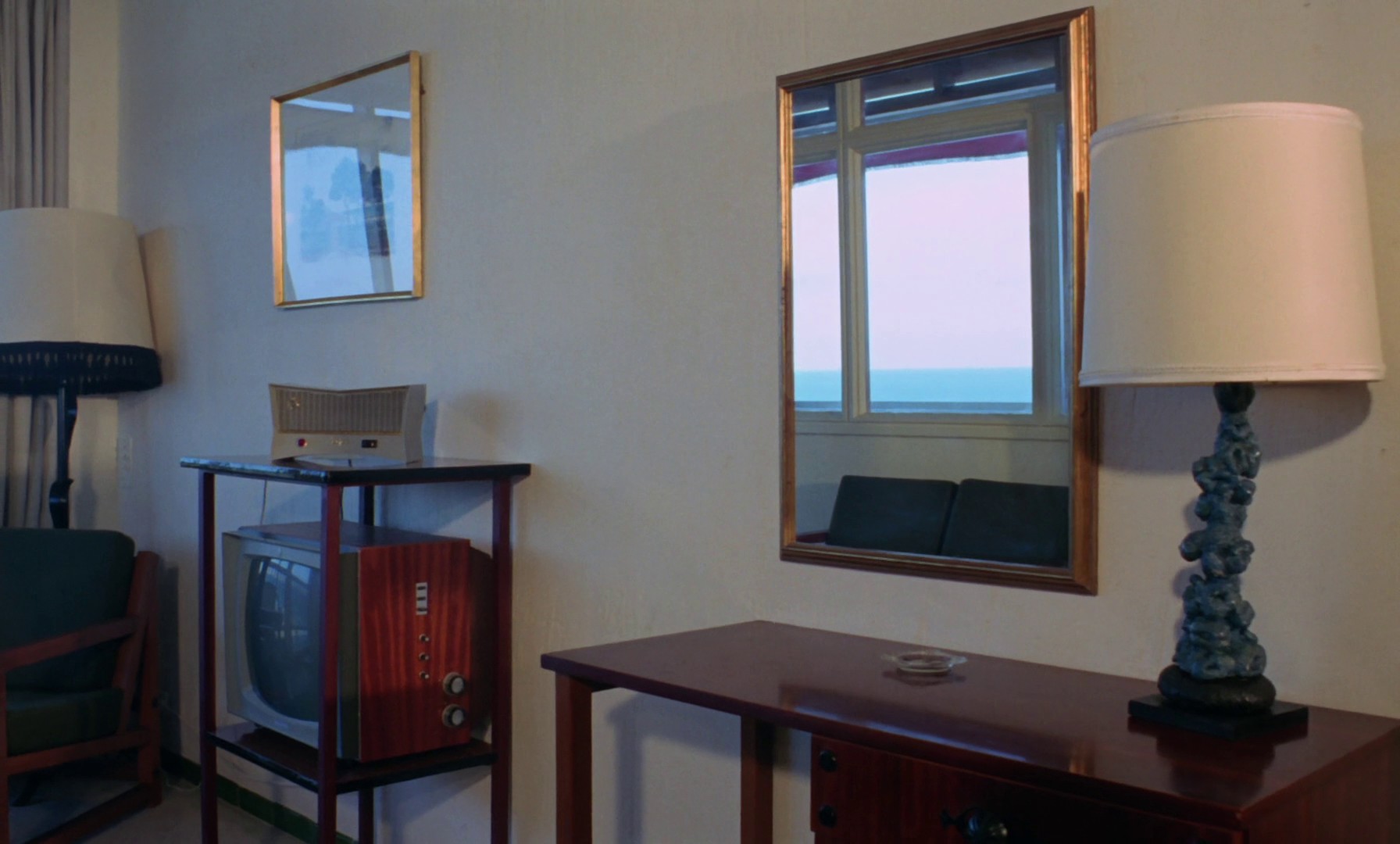 Vampyros Lesbos (1971) —  shot,  lighting