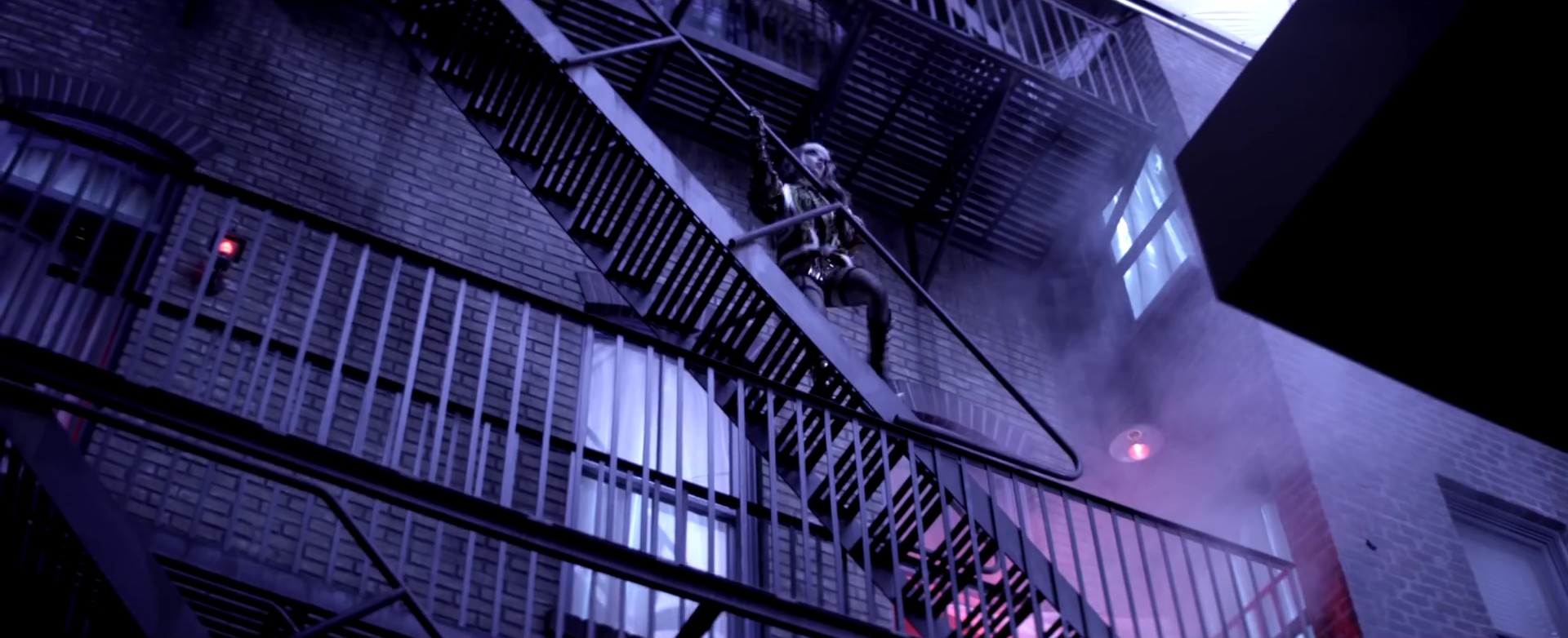 The Edge Of Glory (2011) —  shot,  lighting