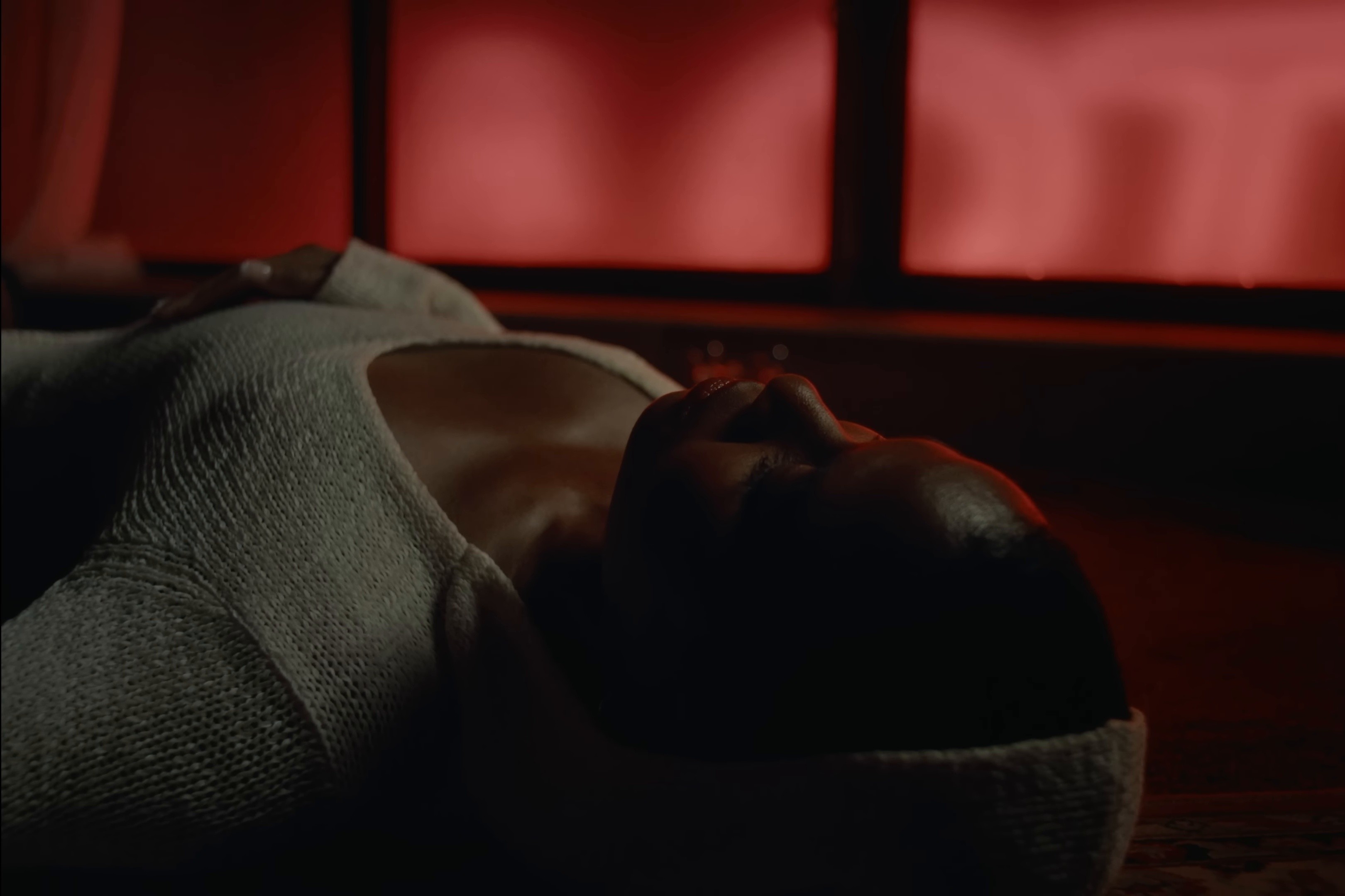 Honestamente (2025) —  shot,  lighting