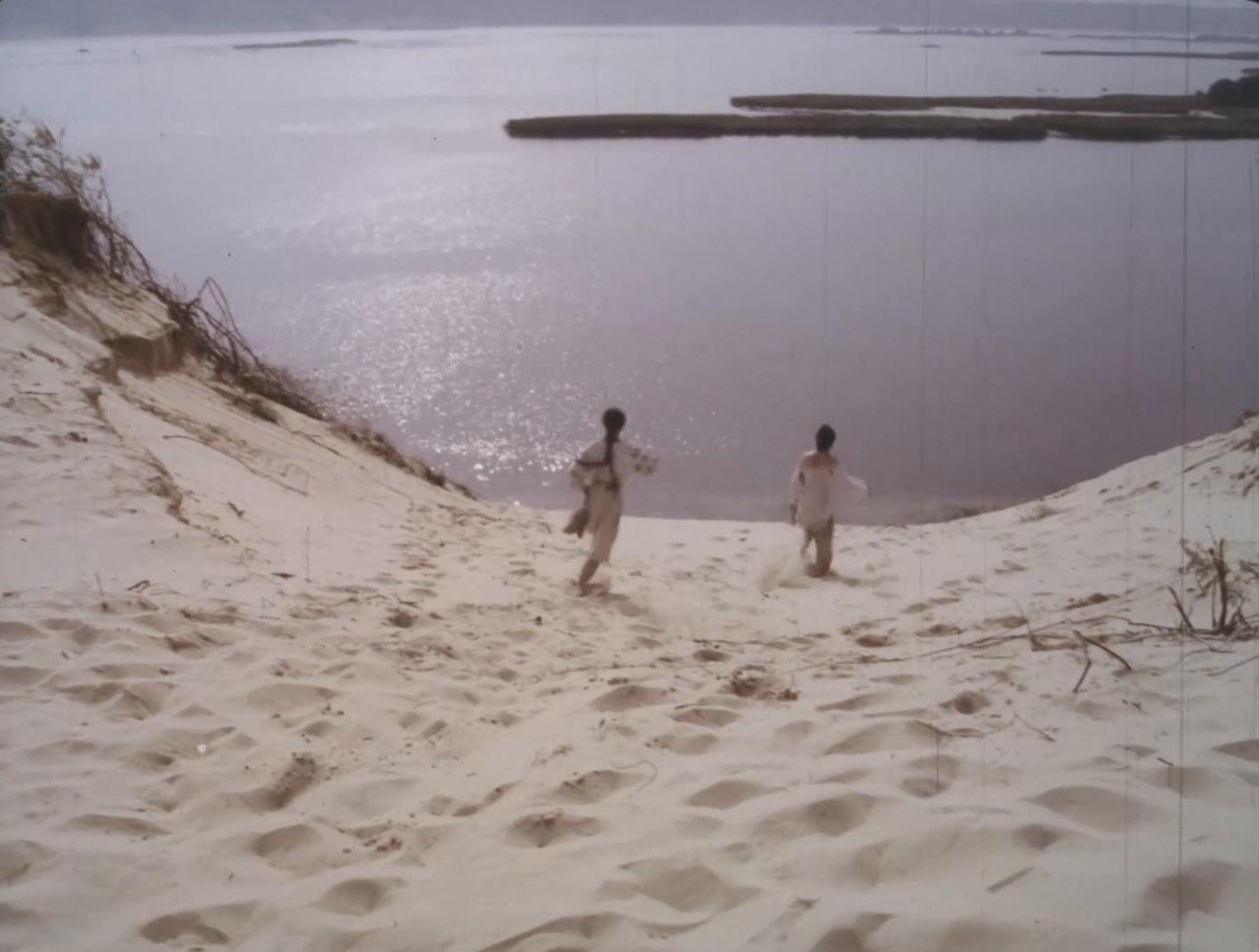 Fuchzhou (1993) —  shot,  lighting