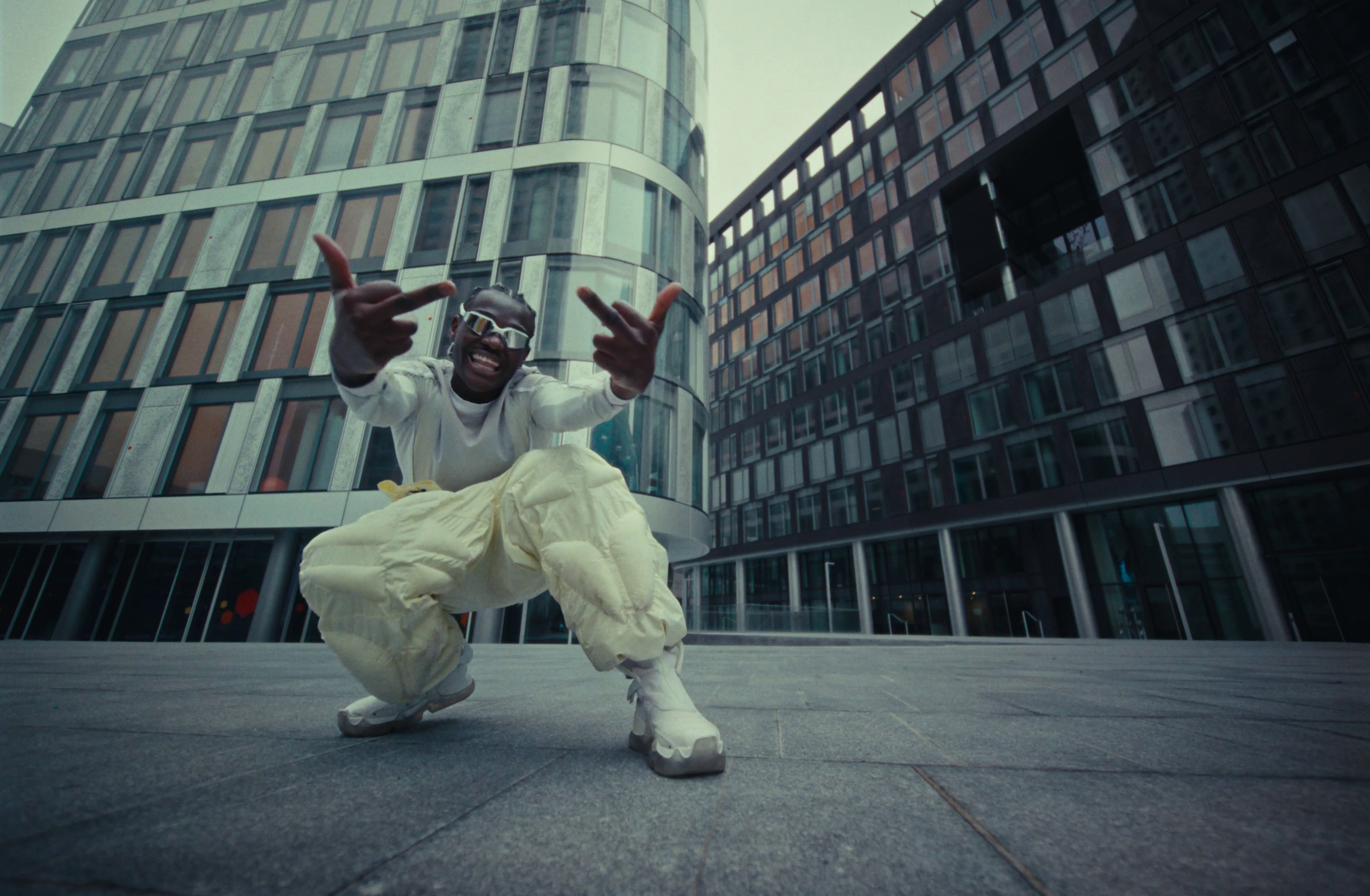 SPEED UP (2023) —  shot,  lighting