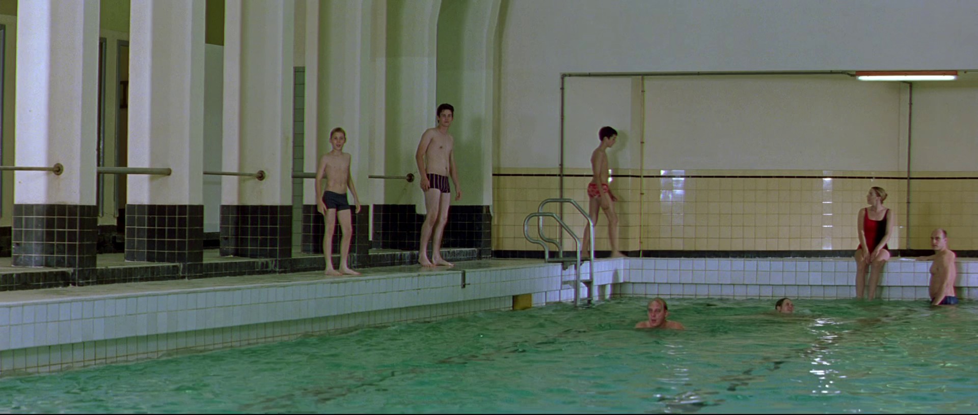 Le vélo de Ghislain Lambert (2001) —  shot,  lighting