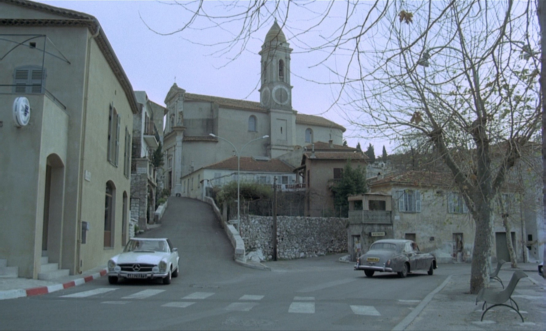 The Romantic Englishwoman (1975) —  shot,  lighting