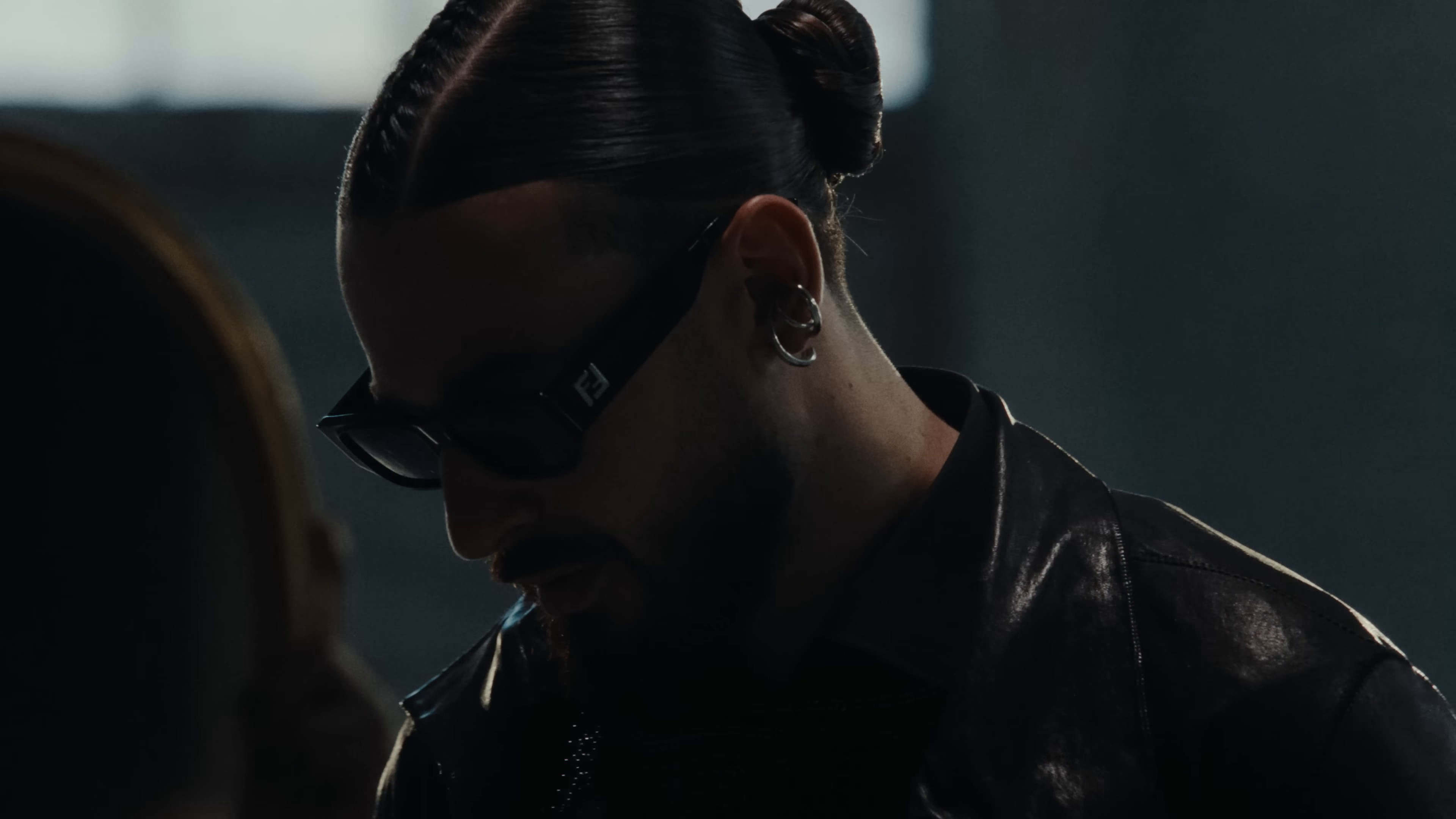 Les hommes aux yeux noirs (2024) —  shot,  lighting