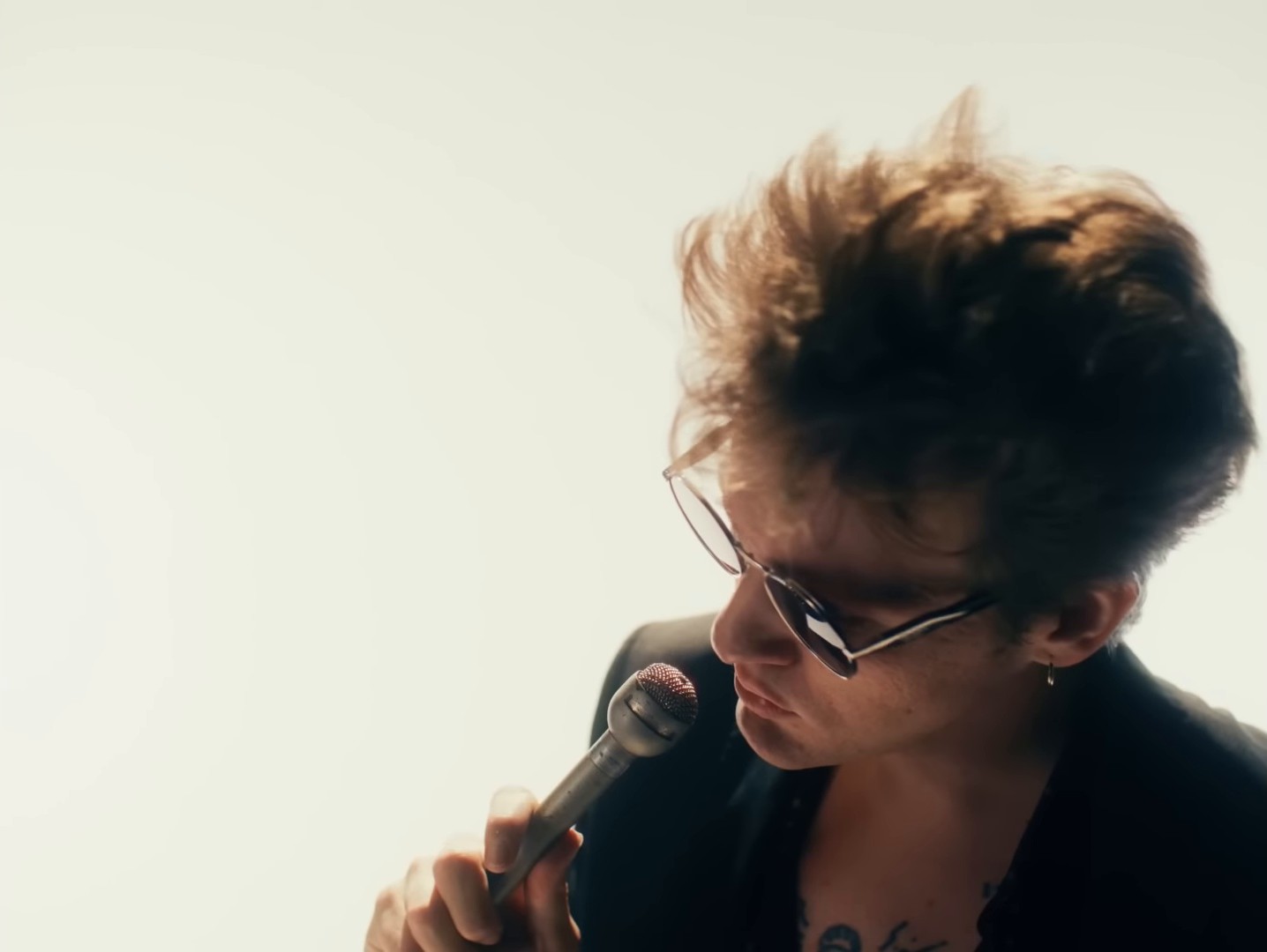 Too Easy (2024) —  shot,  lighting