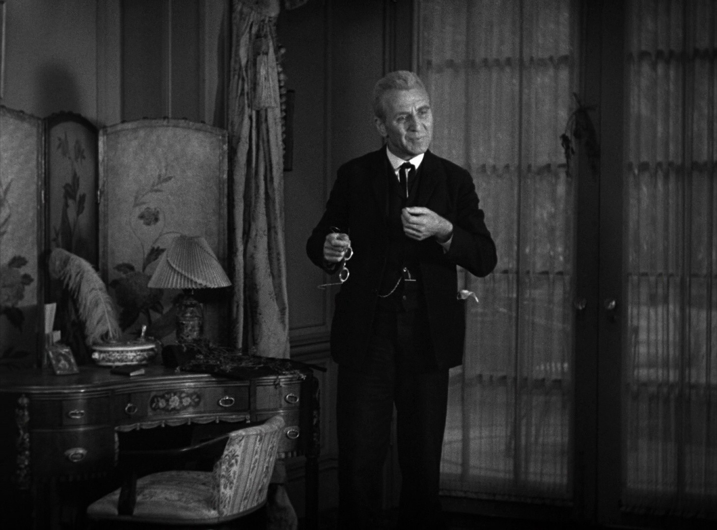 Dracula (1932) —  shot,  lighting