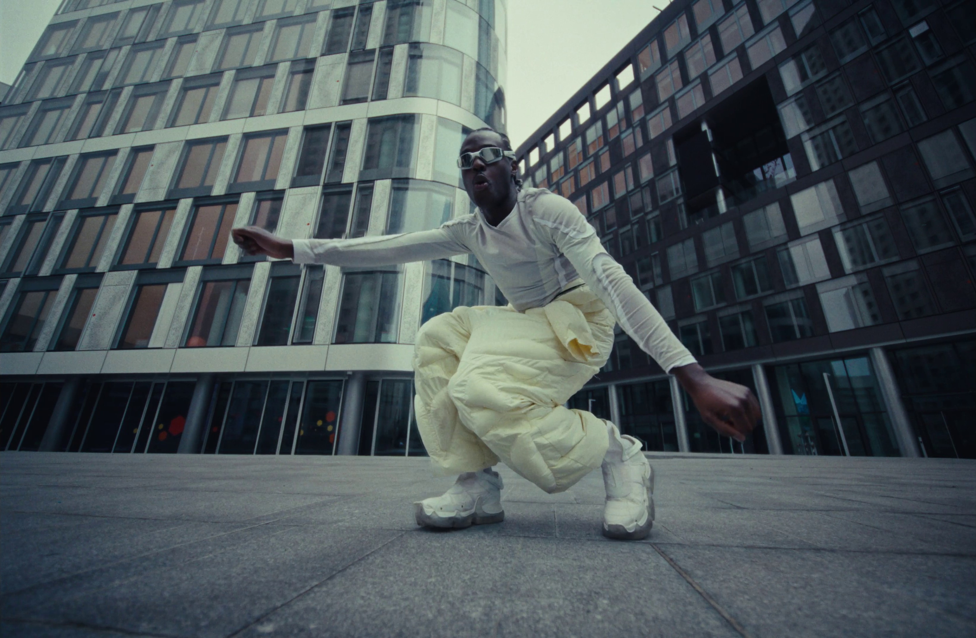 SPEED UP (2023) —  shot,  lighting