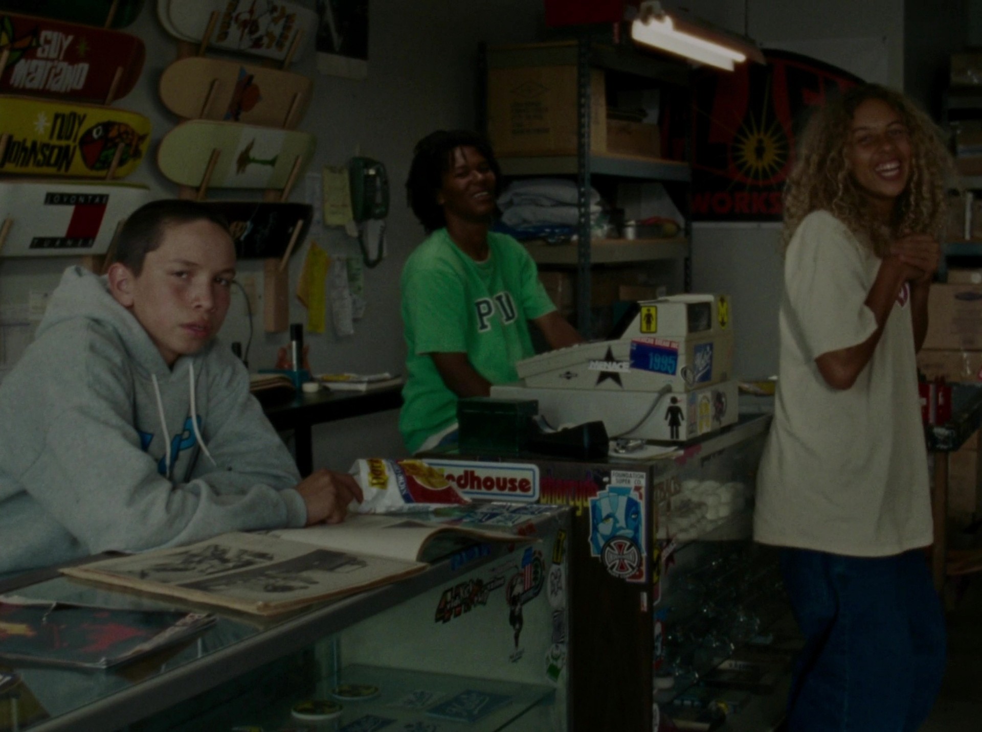 Mid90s (2018) —  shot,  lighting