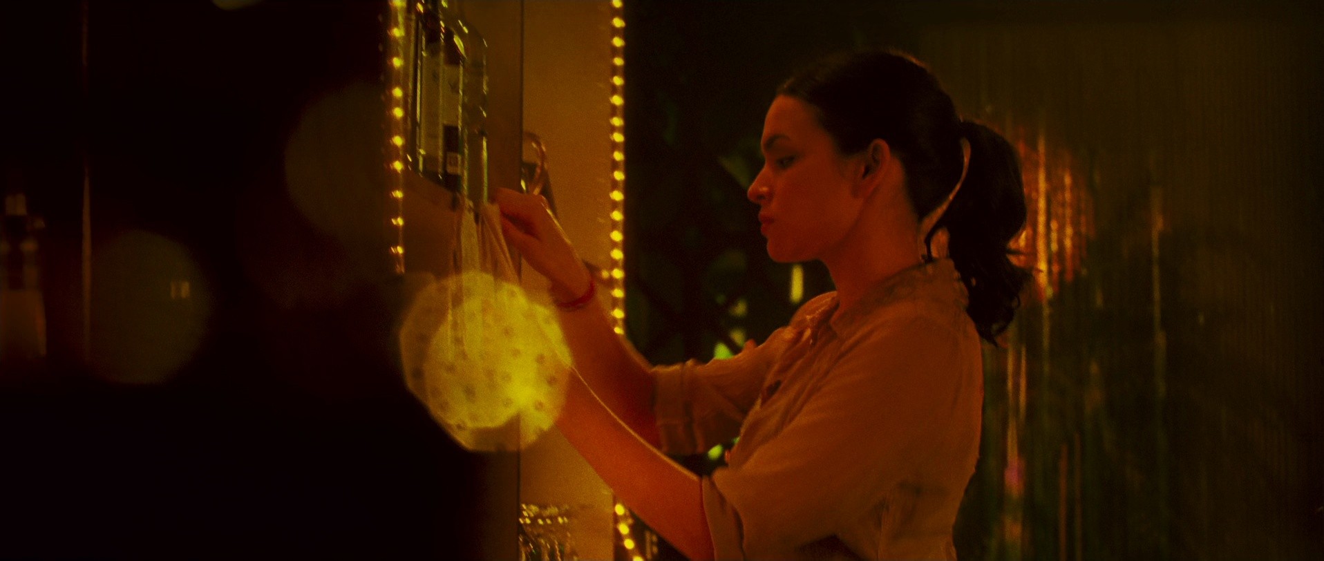 My Blueberry Nights (2007) —  shot,  lighting