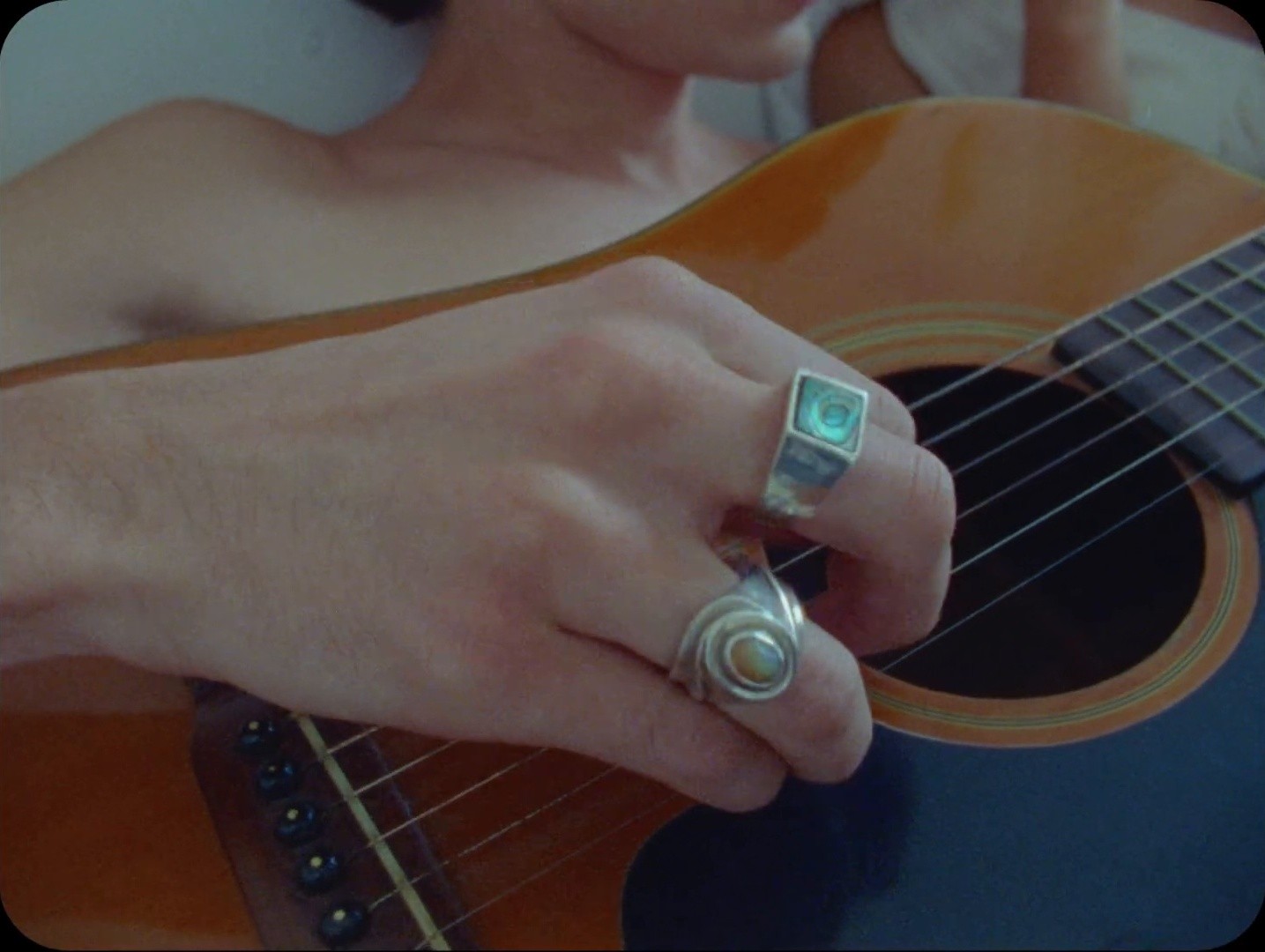 Nadie Me Corta el Pelo Como Tú (2025) —  shot,  lighting