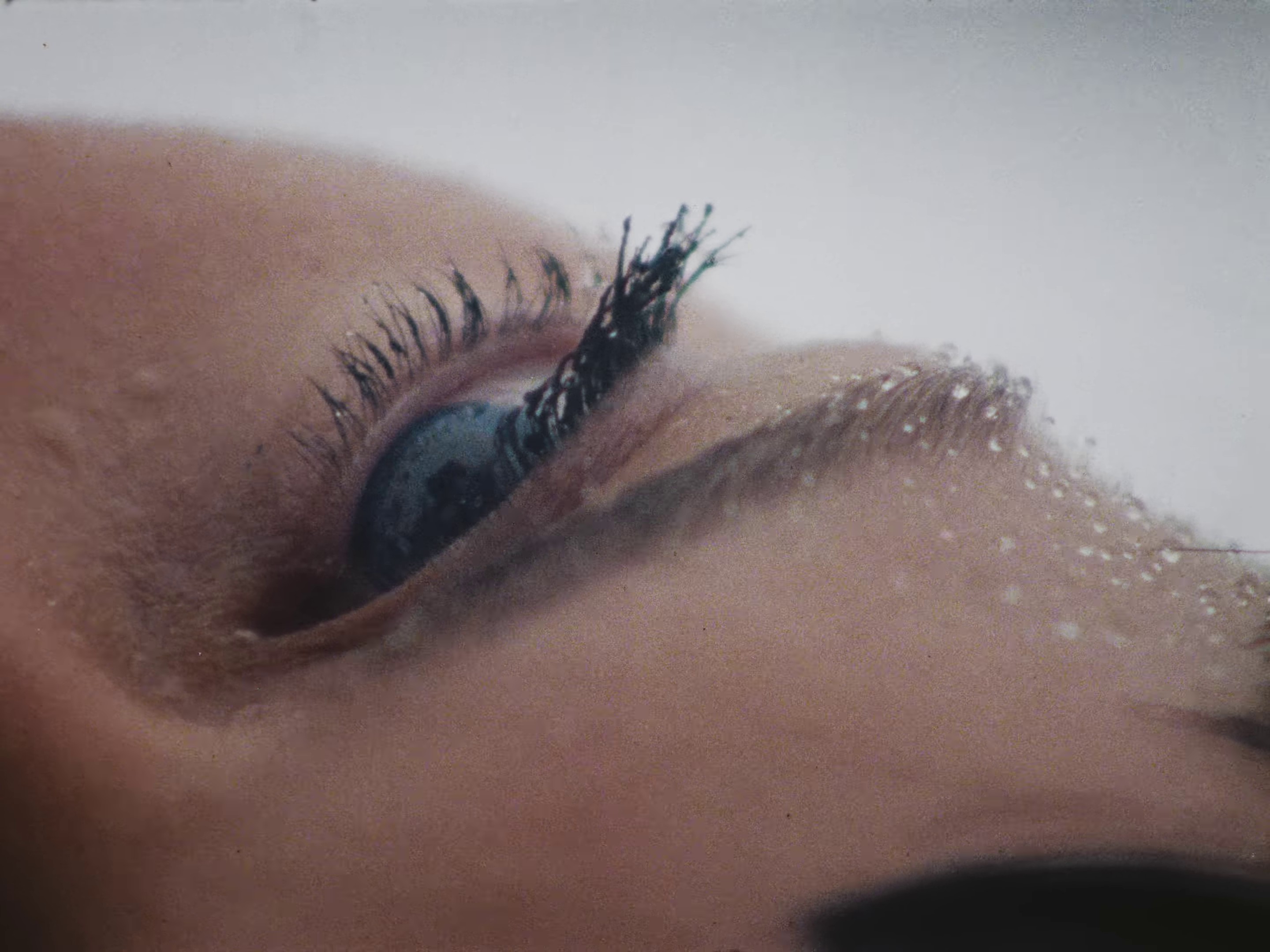 Lejos De Ti (2024) —  shot,  lighting