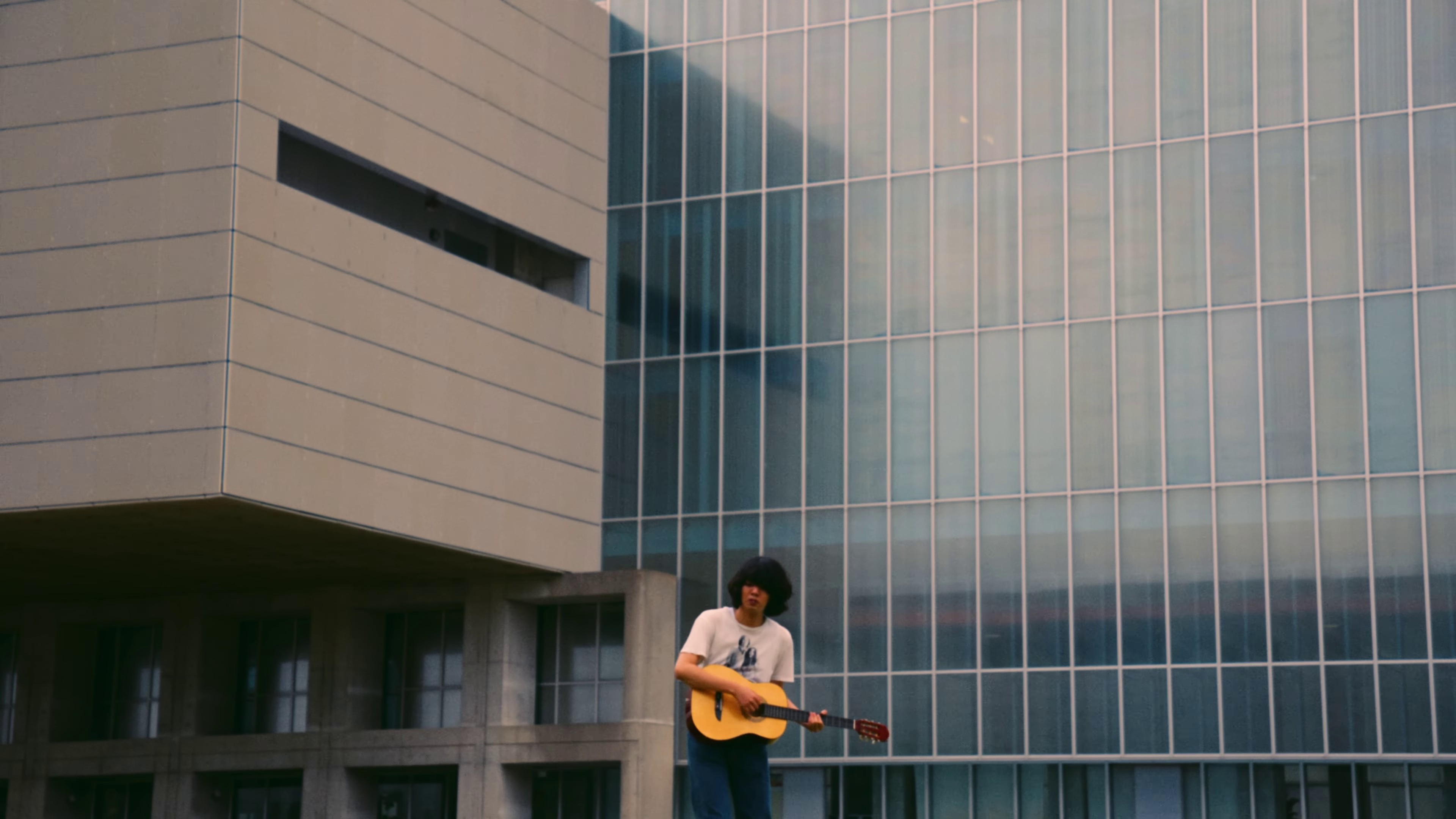 Maybe I should die with you (2023) —  shot,  lighting