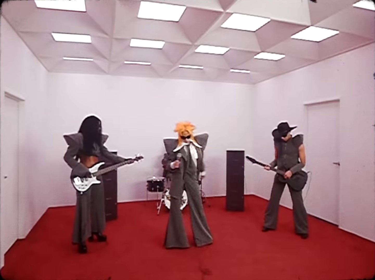 Anon (2023) —  shot,  lighting