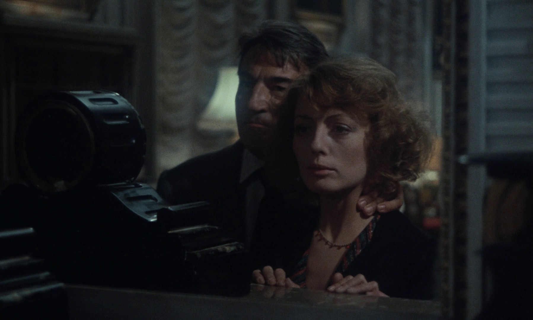 Spermula (1976) —  shot,  lighting