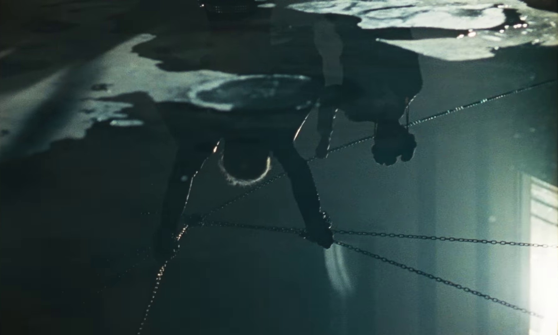 RUGGINE (2024) —  shot,  lighting