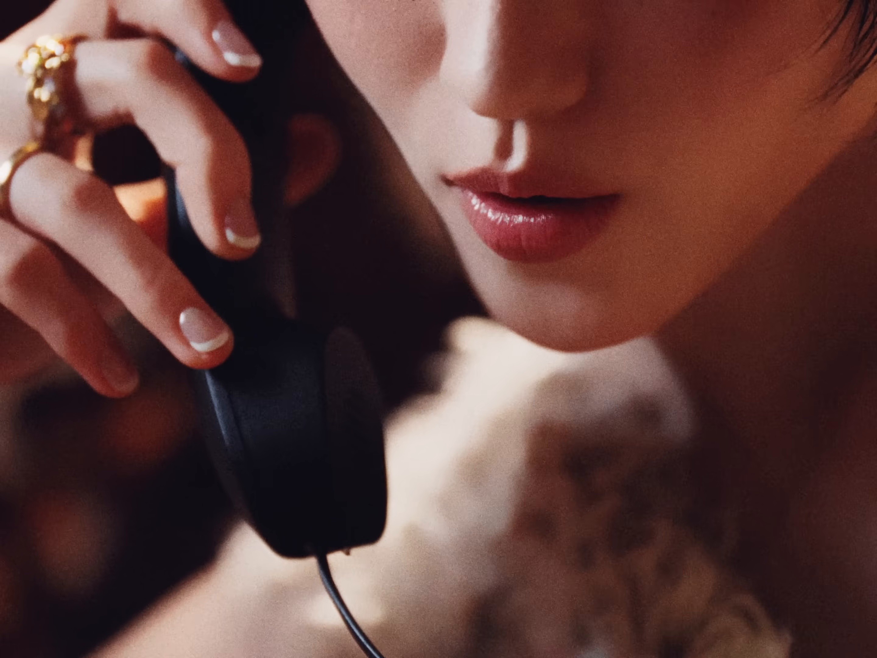 4 SEASONS (2025) —  shot,  lighting