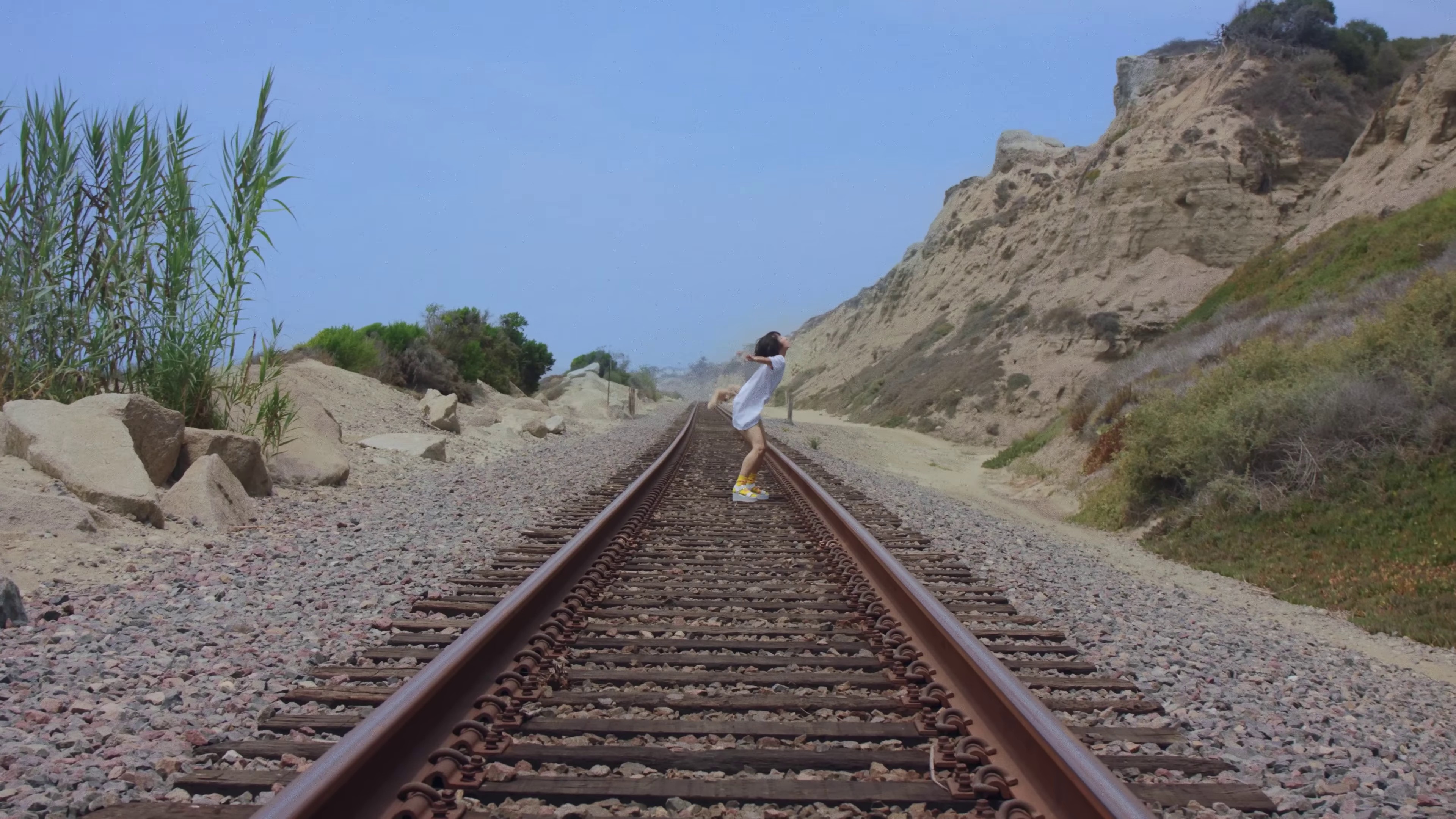 Super Happy (2022) —  shot,  lighting