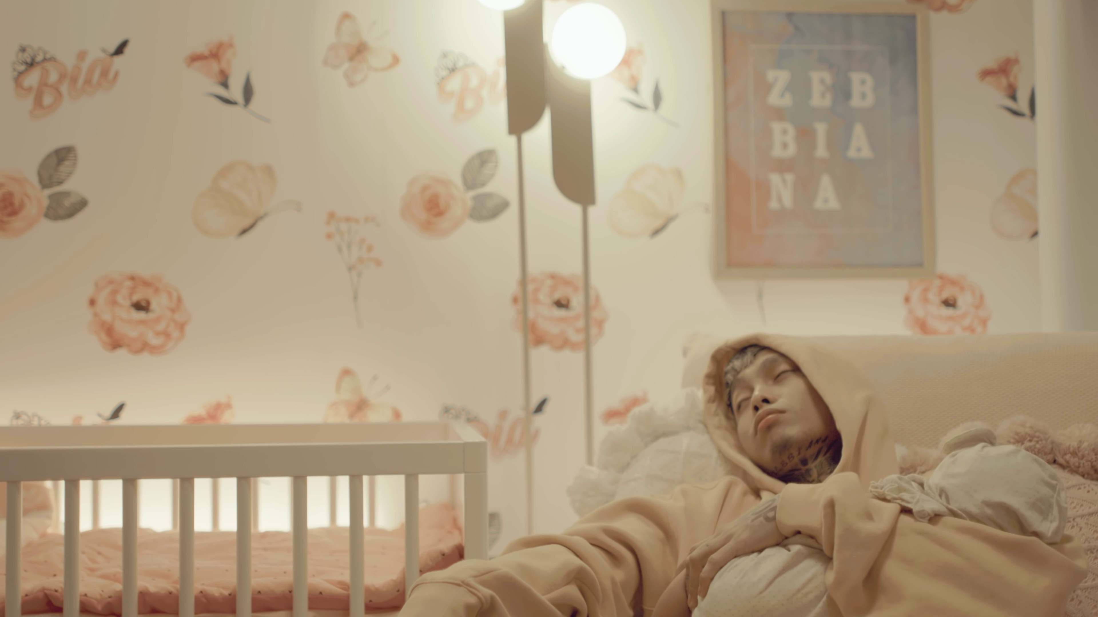 Lagi (2021) —  shot,  lighting