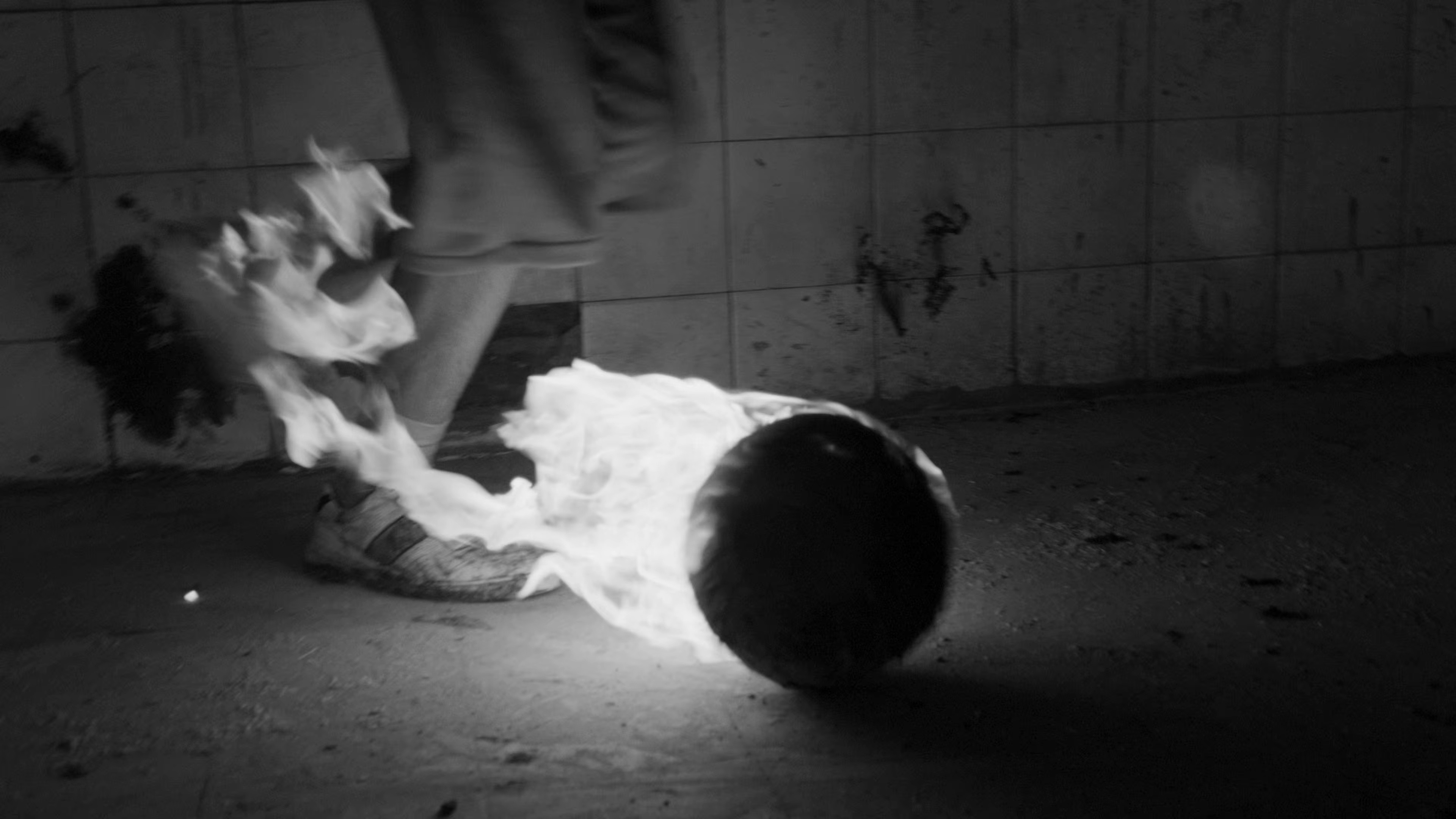 Bzns (2026) —  shot,  lighting