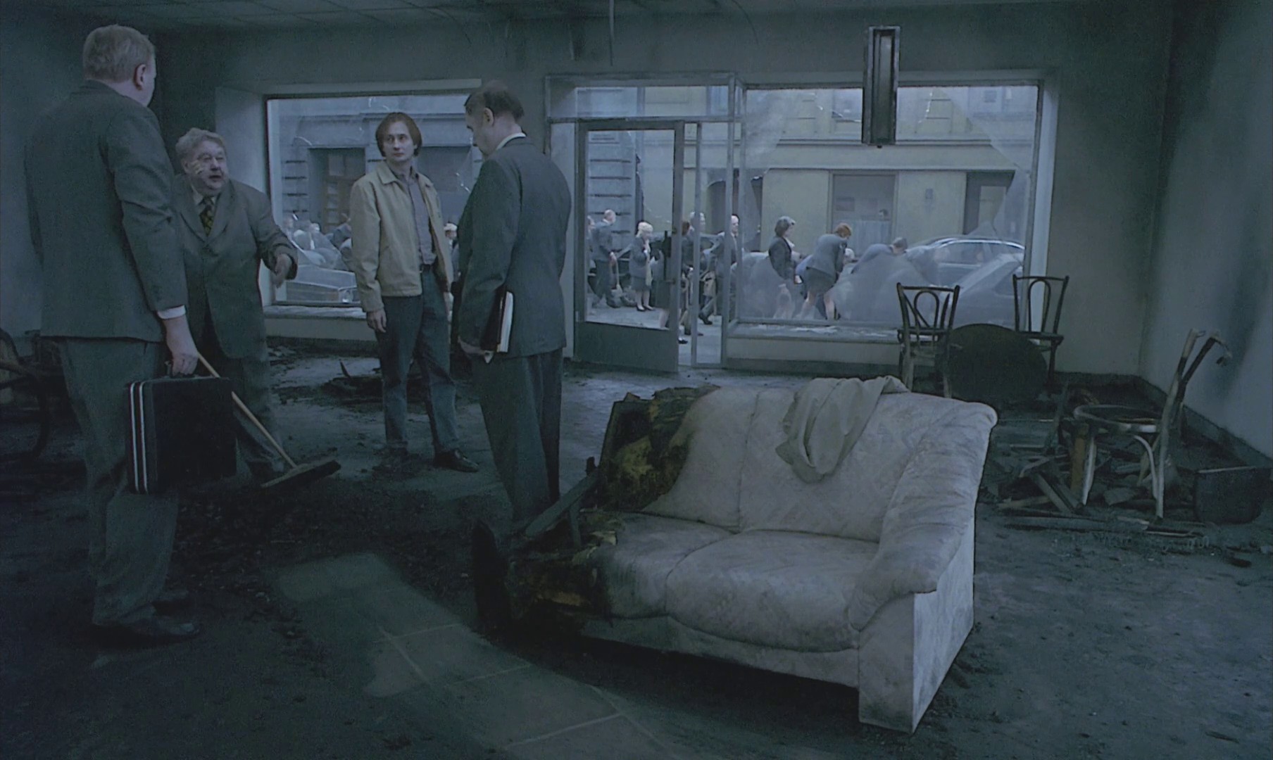 Songs from the Second Floor (2000) —  shot,  lighting