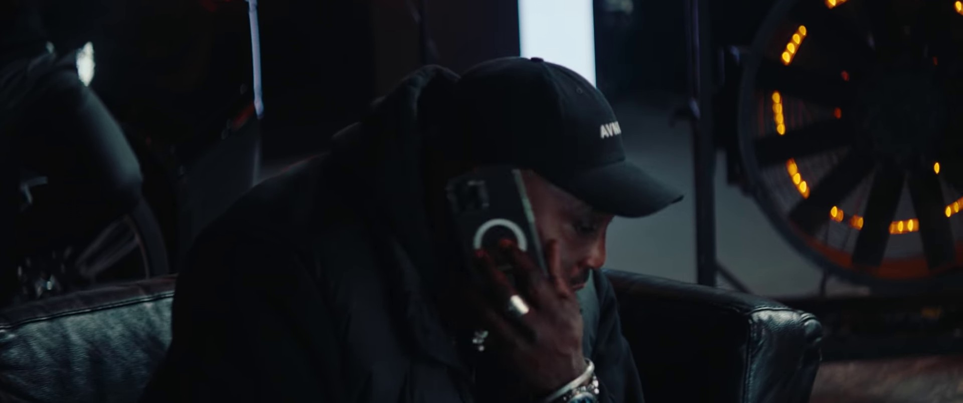 L'odeur de l'essence (2021) —  shot,  lighting