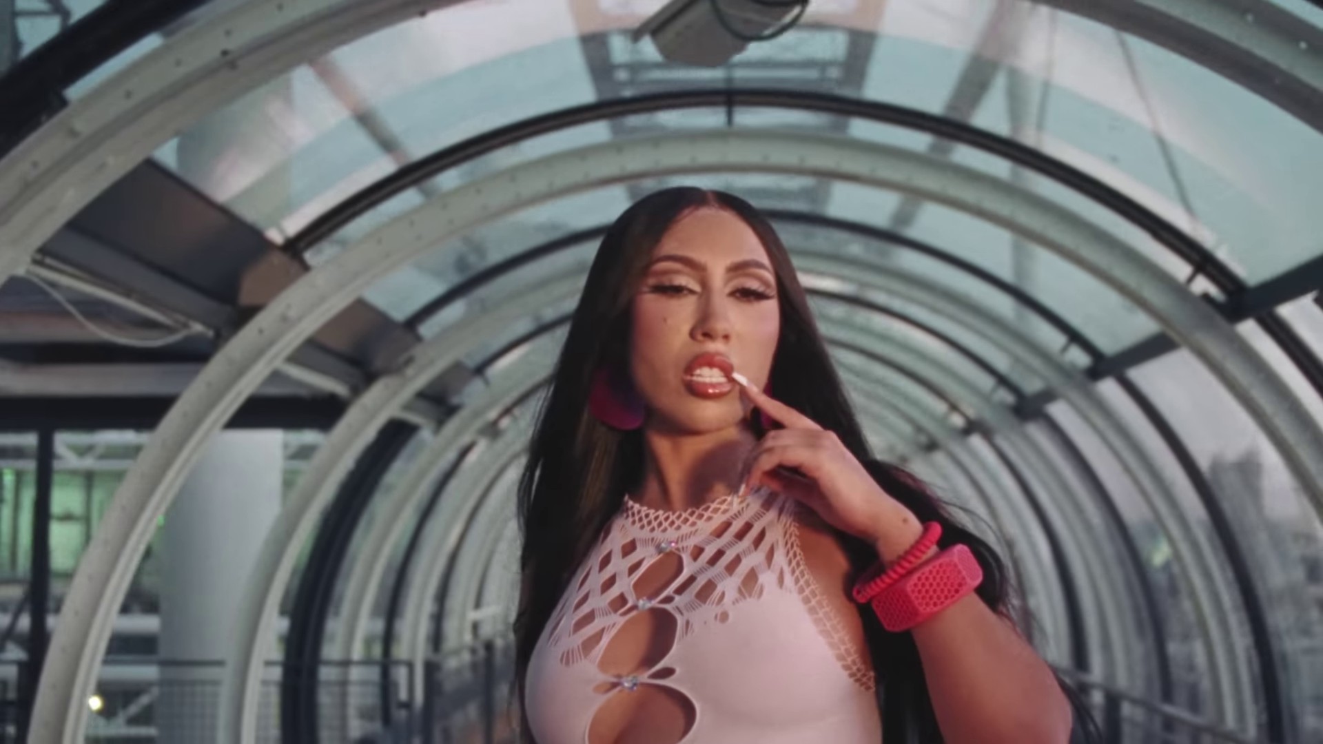 No hay ley (2022) —  shot,  lighting