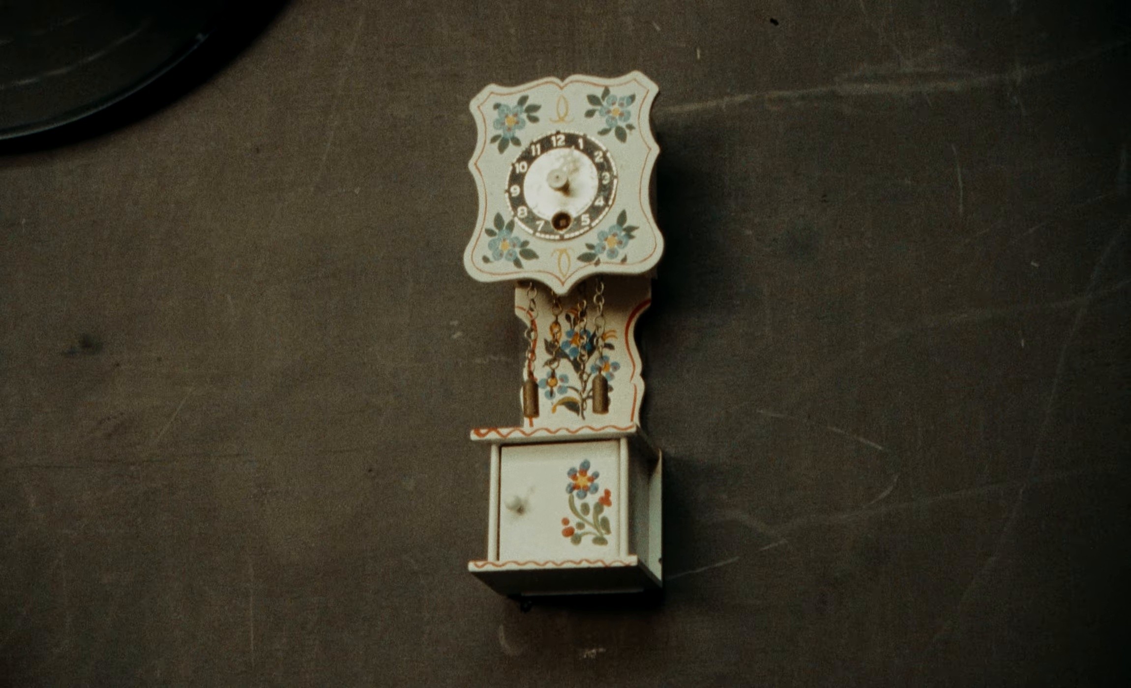 Blue Left Hand (2025) —  shot,  lighting