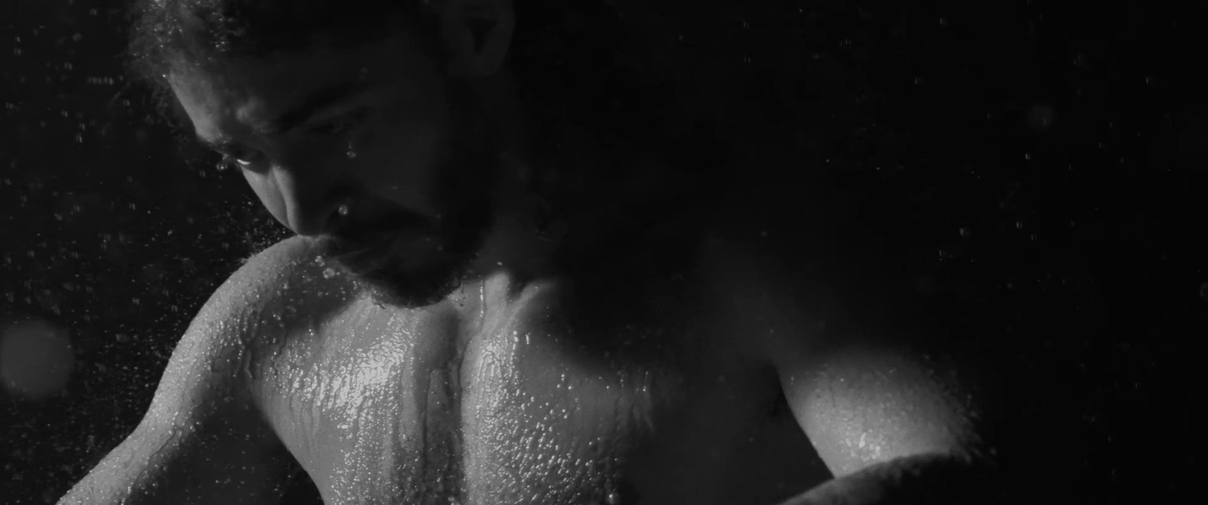 Dernière pluie (2025) —  shot,  lighting