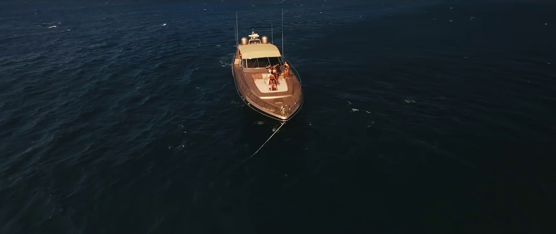 Salé (2017) —  shot,  lighting