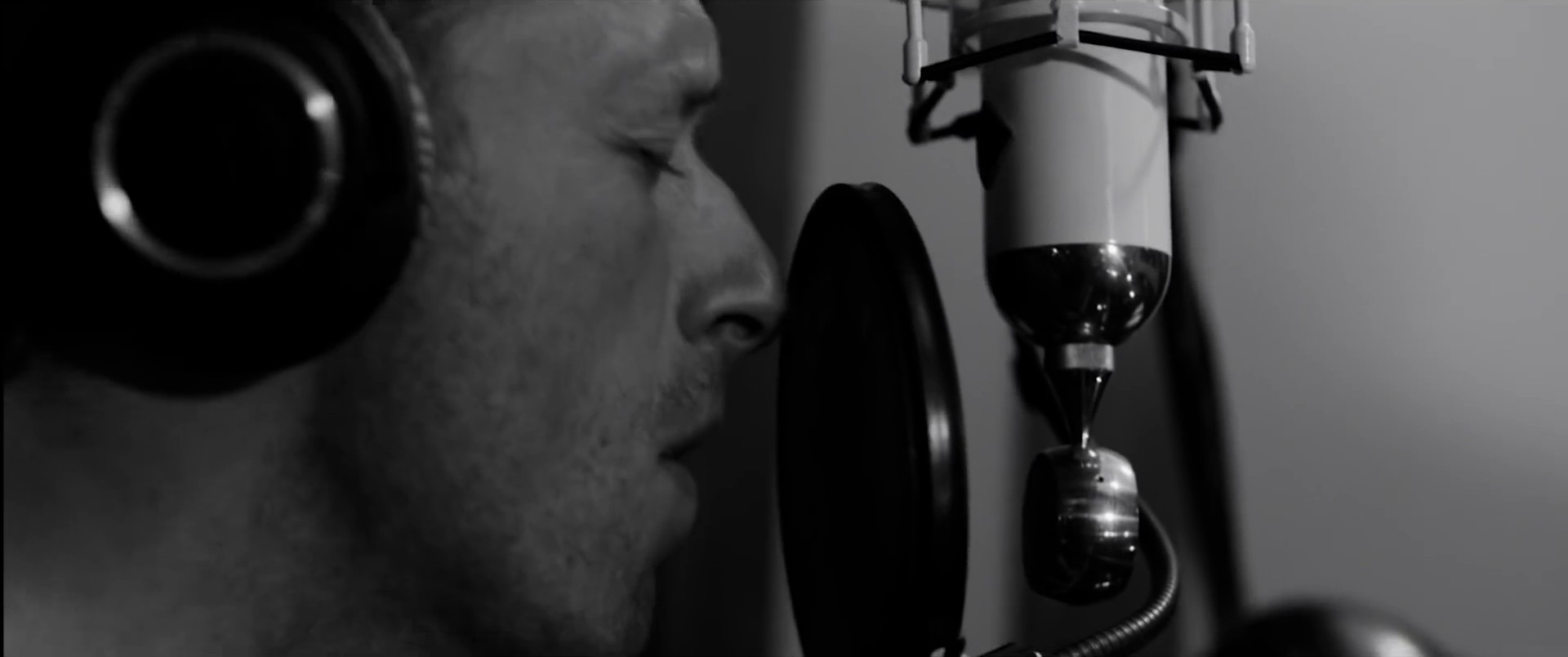 Everglow (2016) —  shot,  lighting