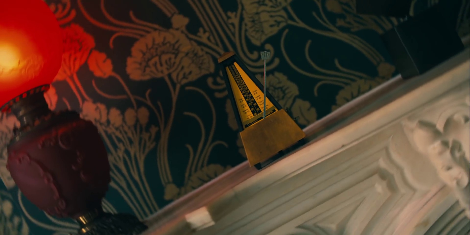 I Should Probably Go To Bed  (2020) —  shot,  lighting