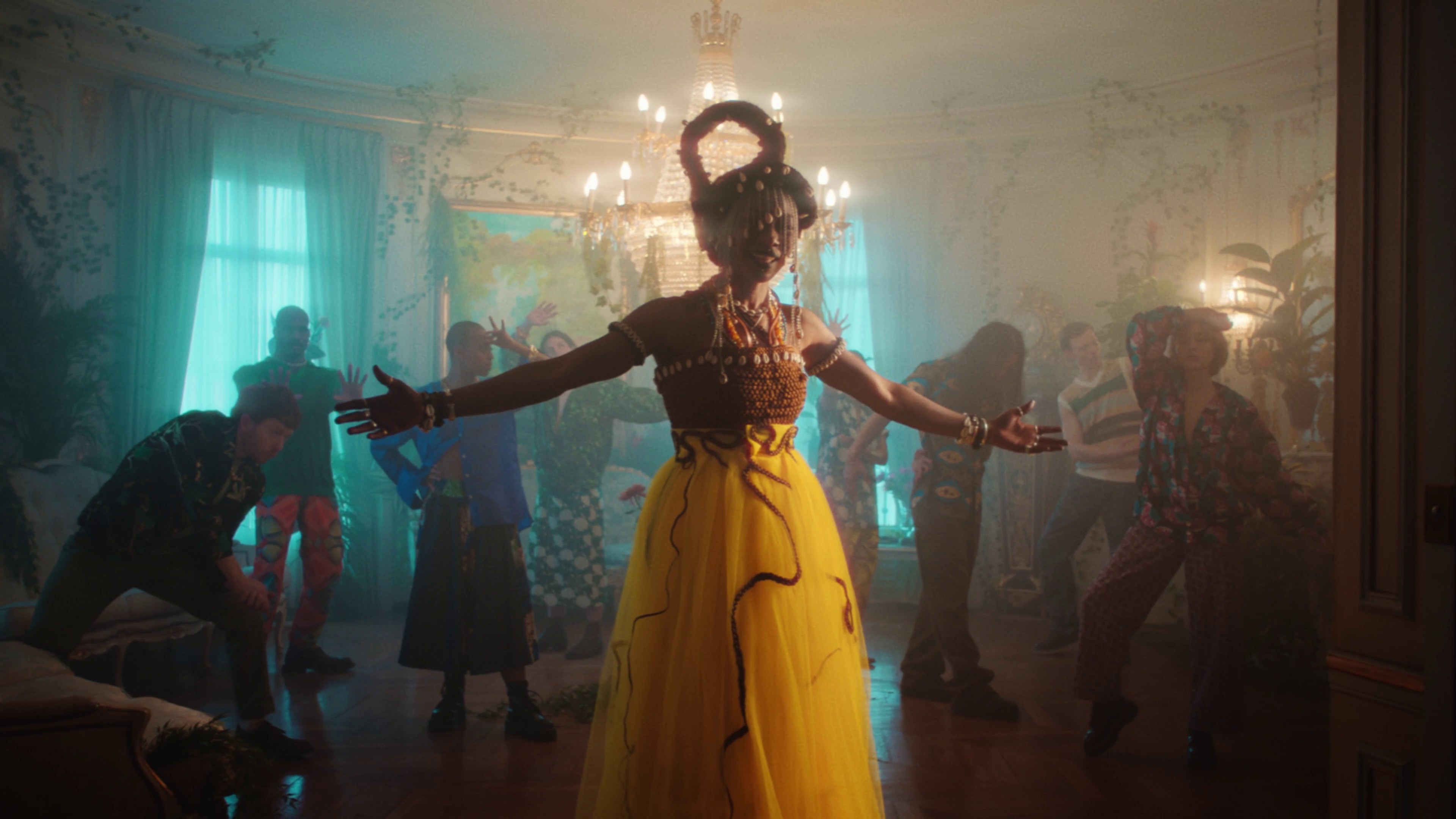 MASSA DEN (2023) —  shot,  lighting