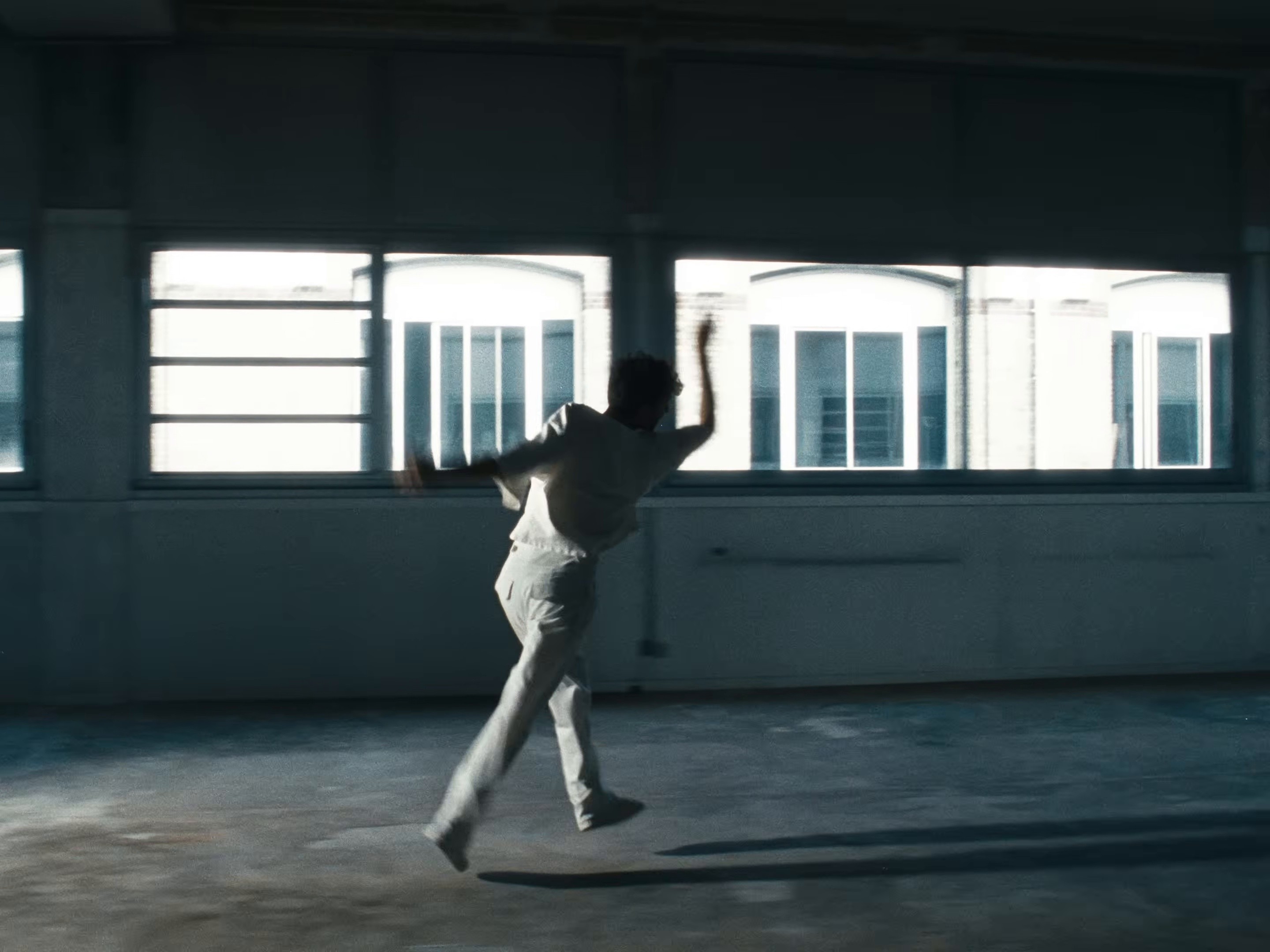 Par-delà (2025) —  shot,  lighting