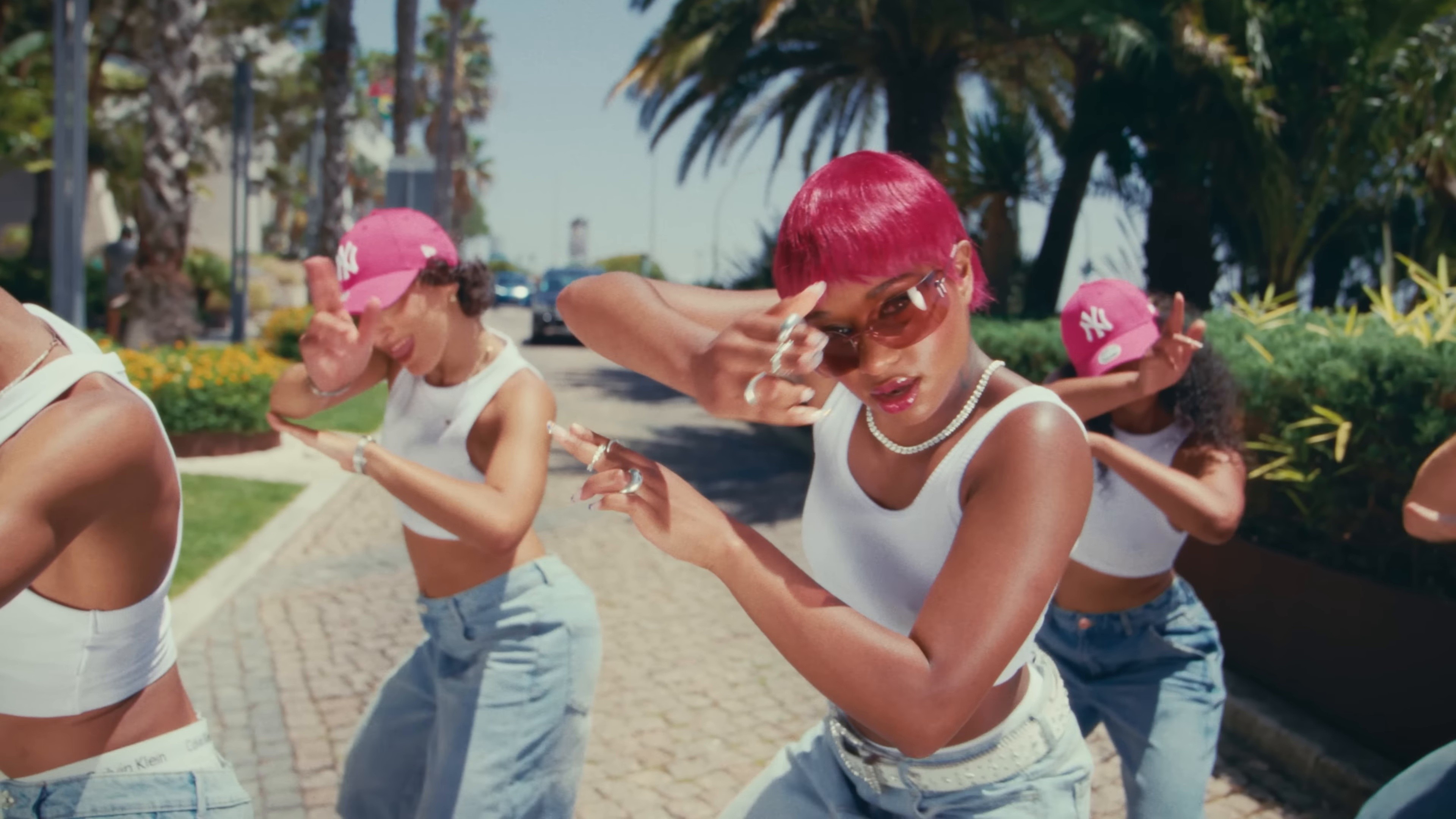 Ficar Por Cima (2025) —  shot,  lighting