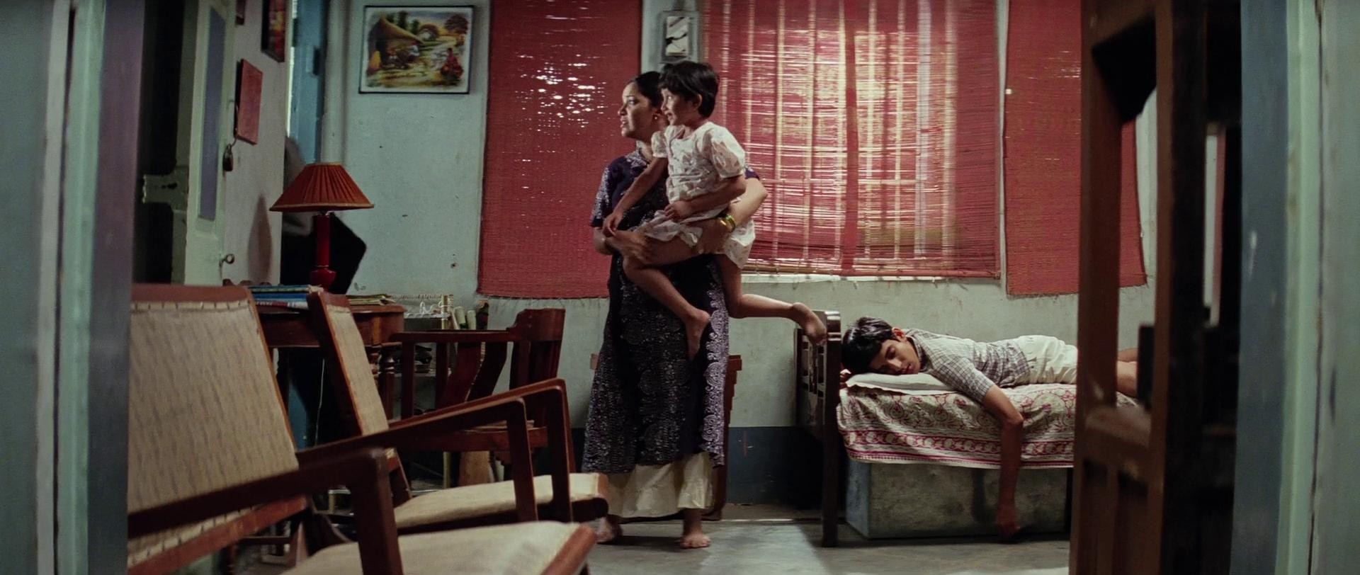 Dombivali Fast (2005) —  shot,  lighting
