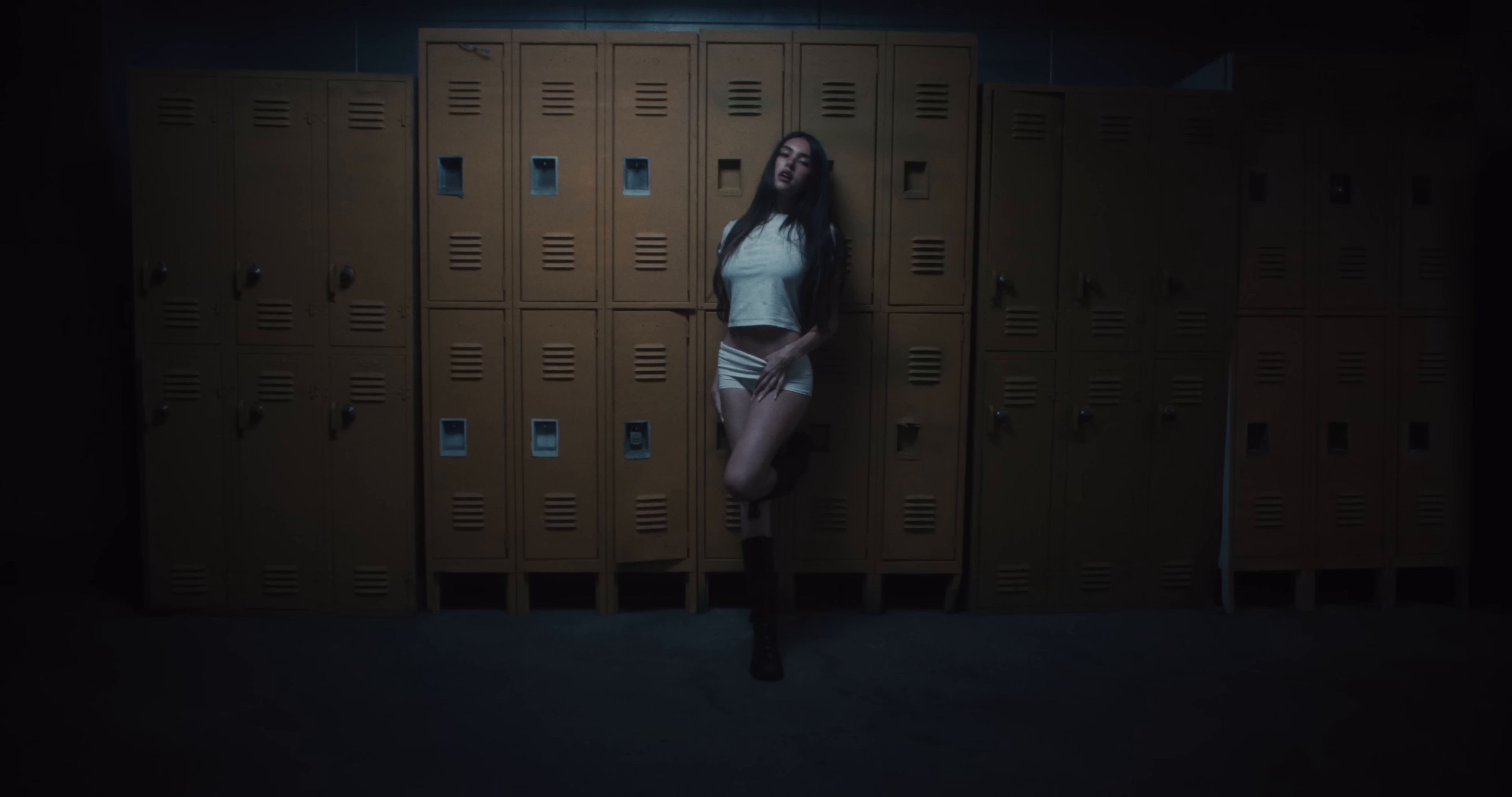 15 MINUTES (2024) —  shot,  lighting