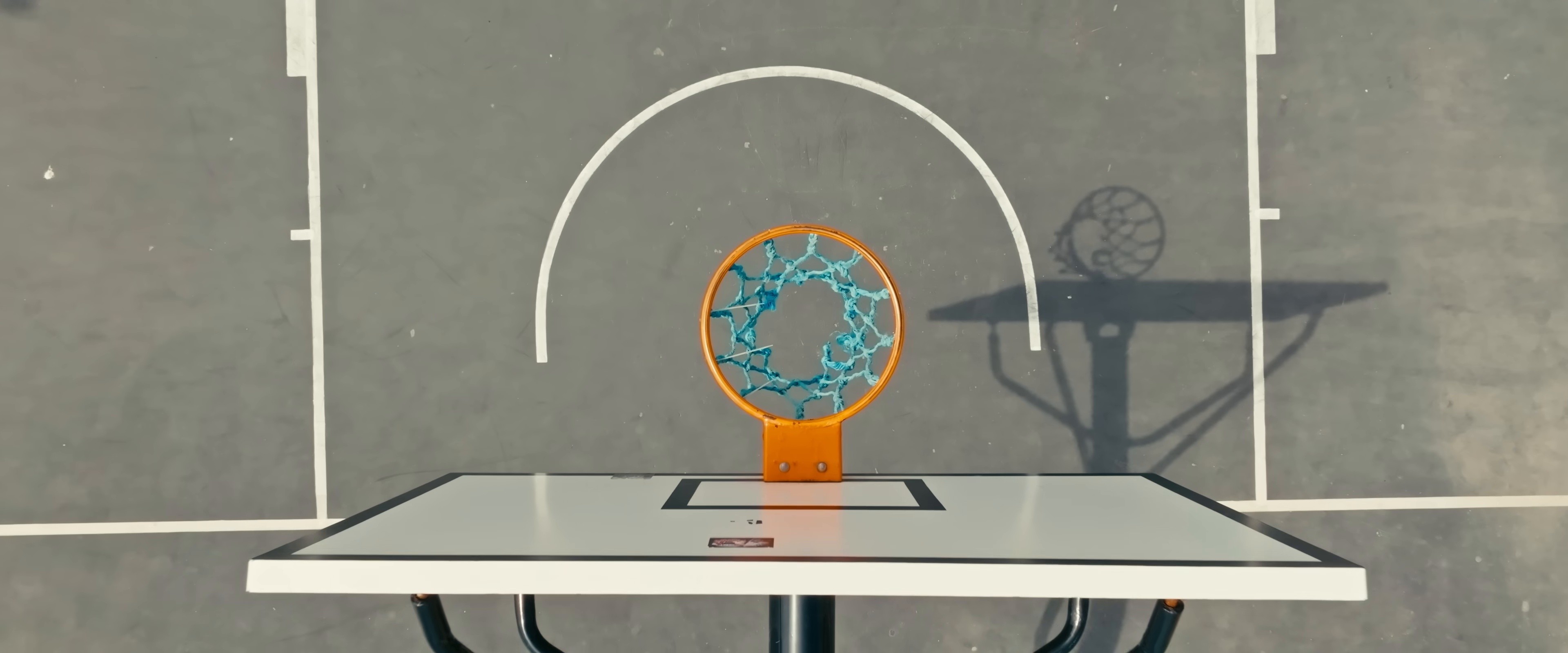 FANATICO (2025) —  shot,  lighting