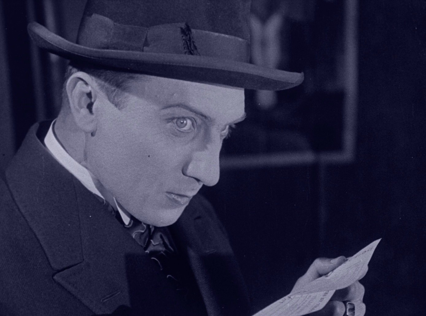 The Late Mathias Pascal (1926) —  shot,  lighting