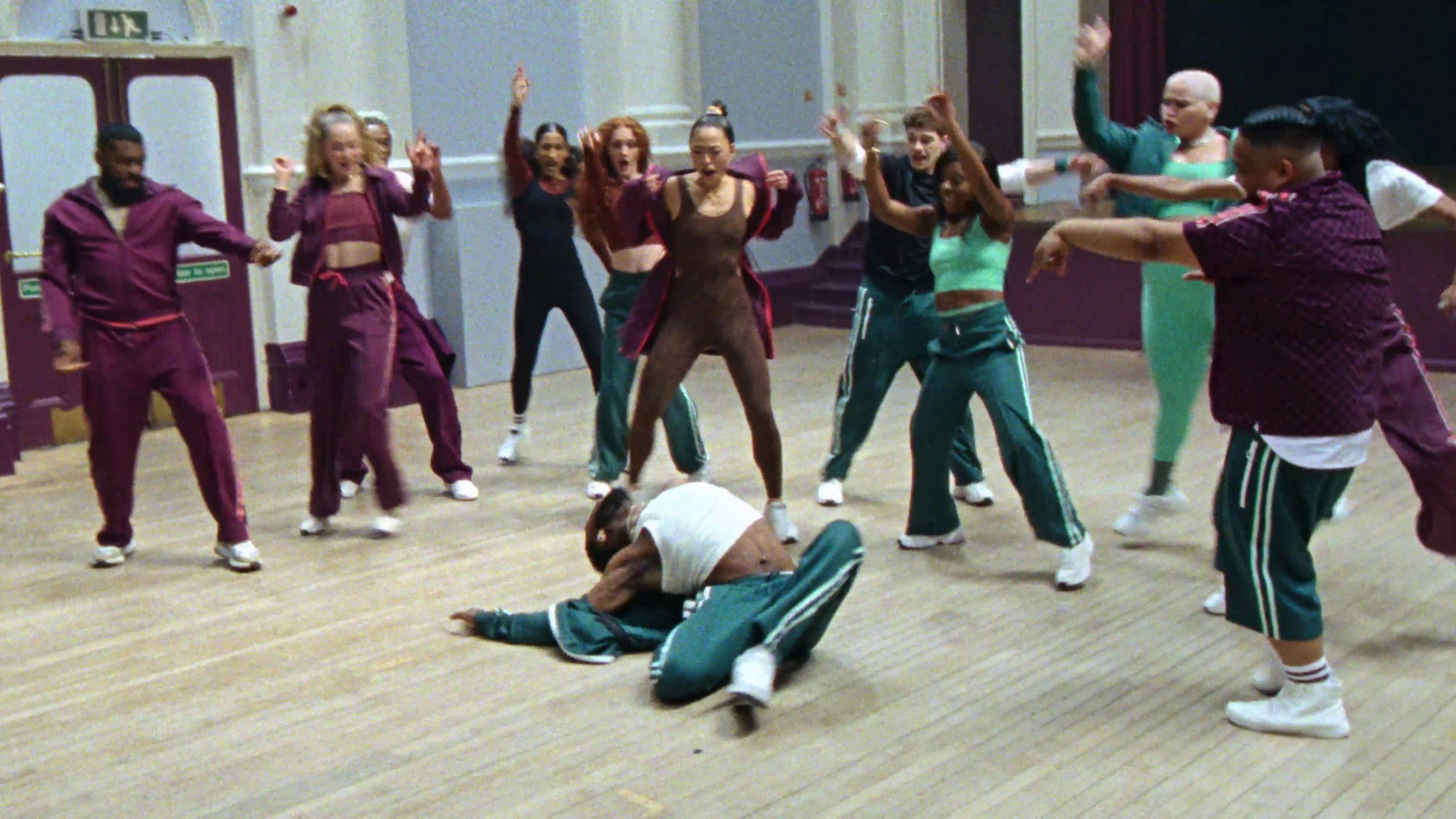 H&M - Dance (2024) —  shot,  lighting