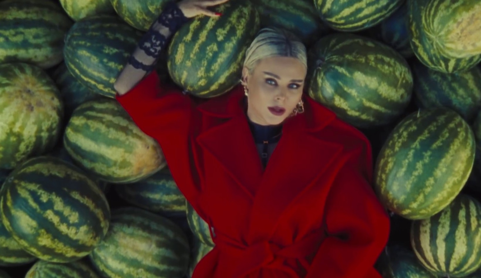 Hookah is burning out (2020) —  shot,  lighting