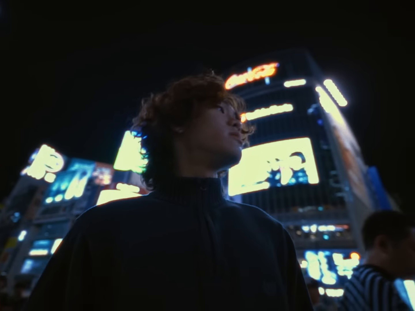 Lonely In The City (2025) —  shot,  lighting
