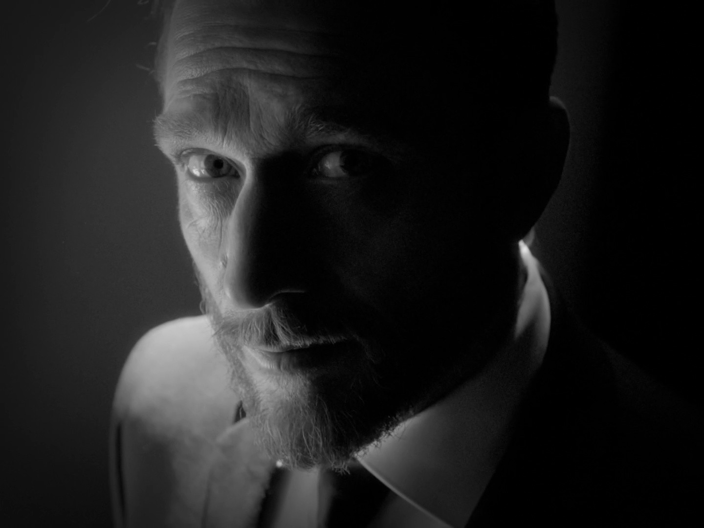 Volfas Engelman (2019) —  shot,  lighting