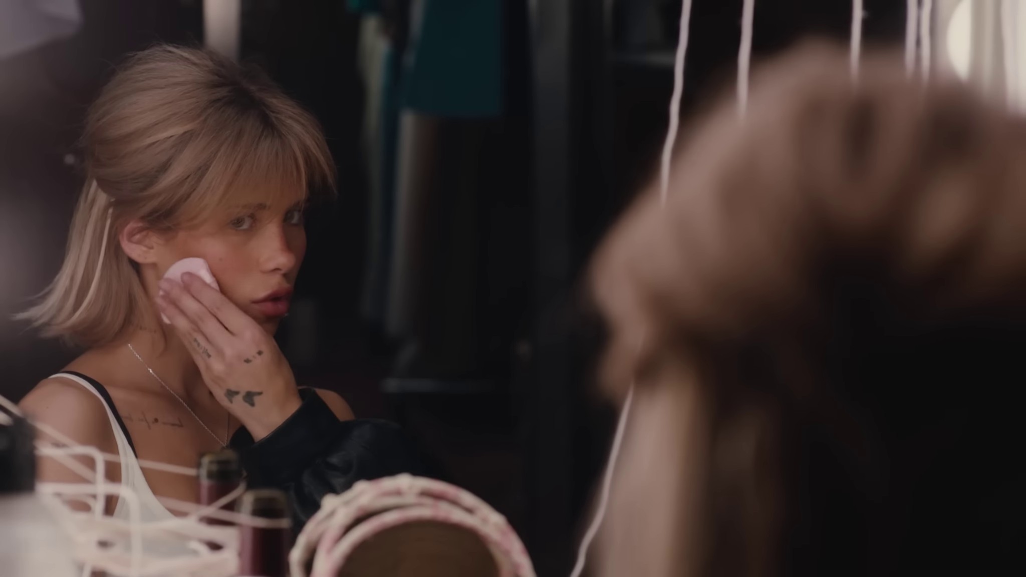 lie  (2023) —  shot,  lighting