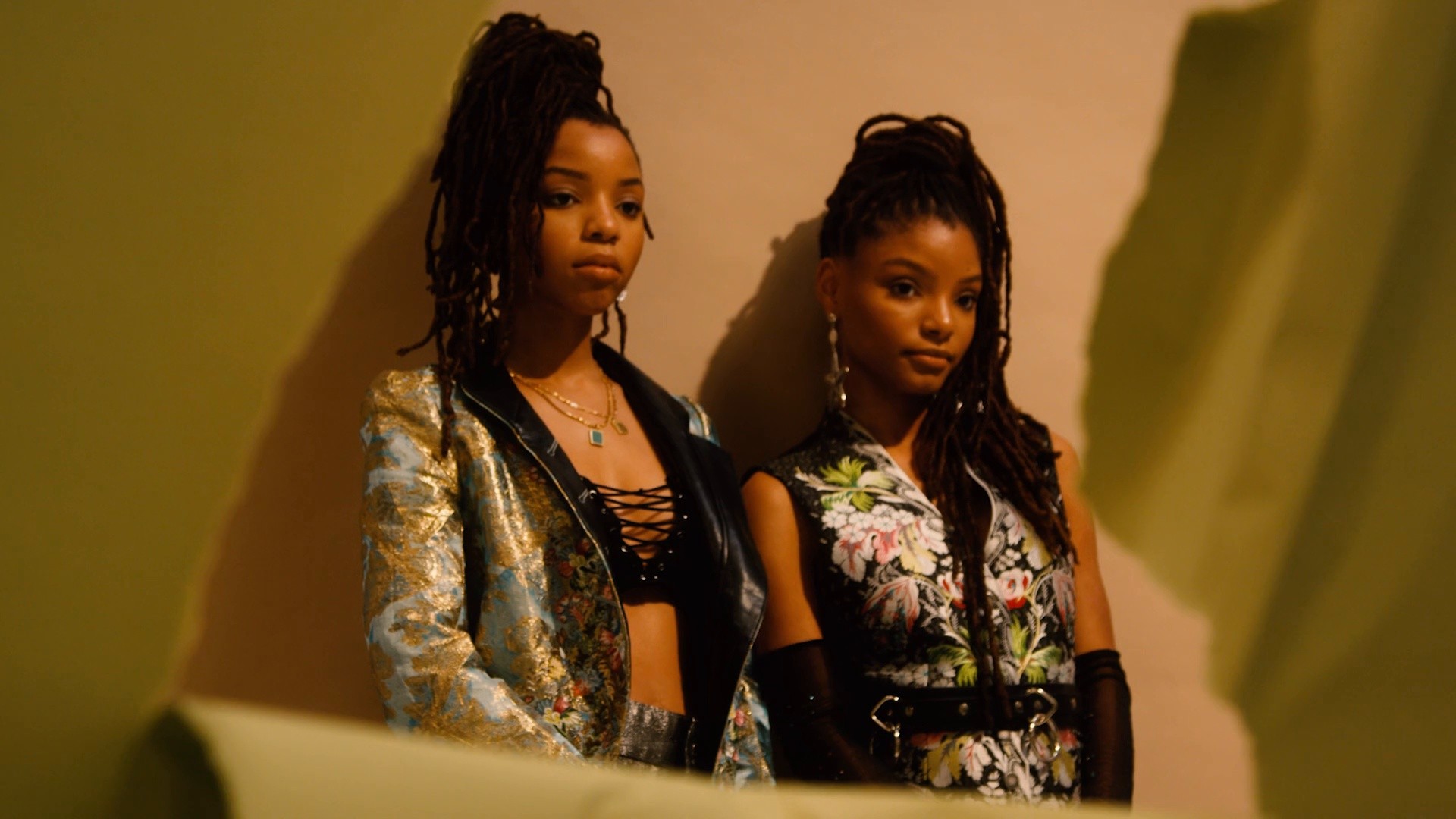 Chloe x Halle x Wonderland (2018) —  shot,  lighting