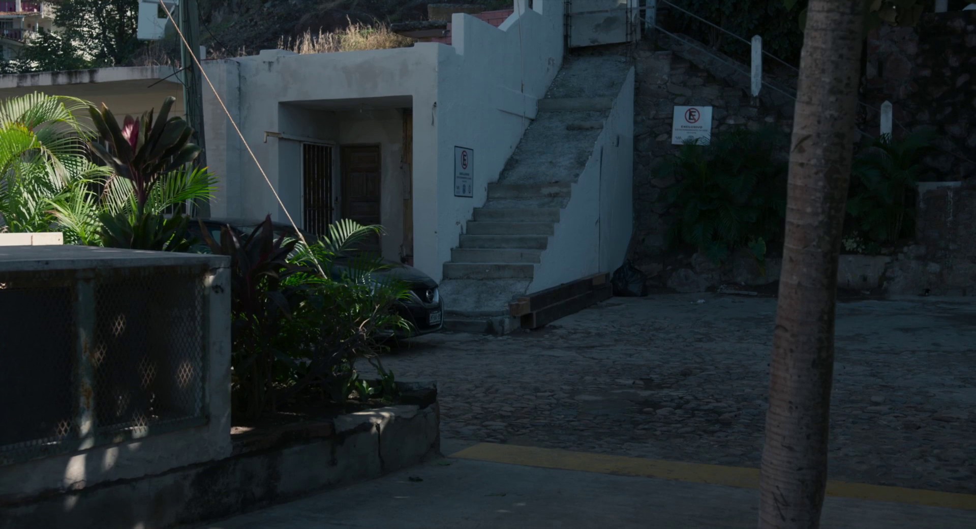 April's Daughter (2017) —  shot,  lighting