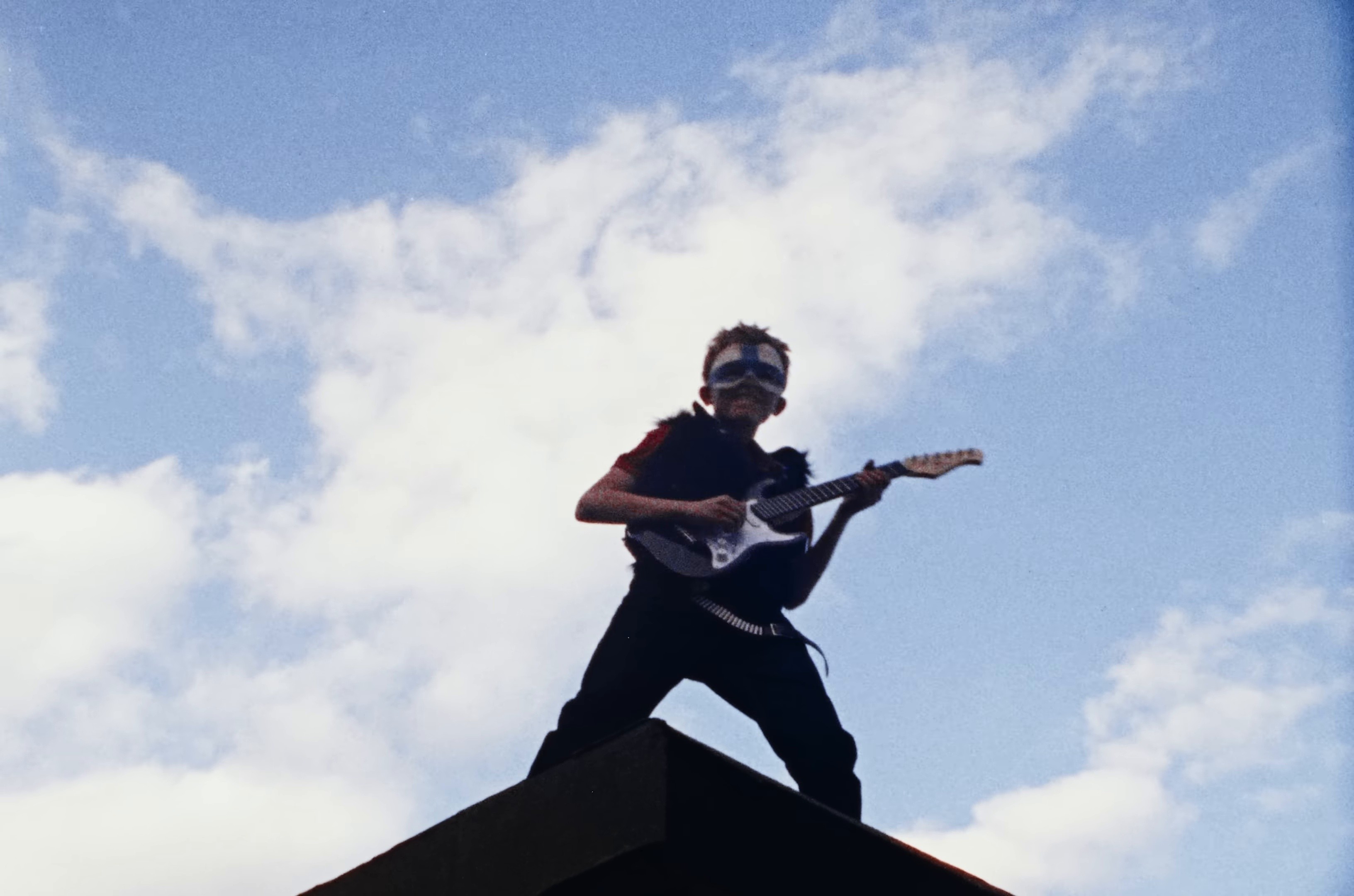 Infancia Mal Calibrada (2025) —  shot,  lighting