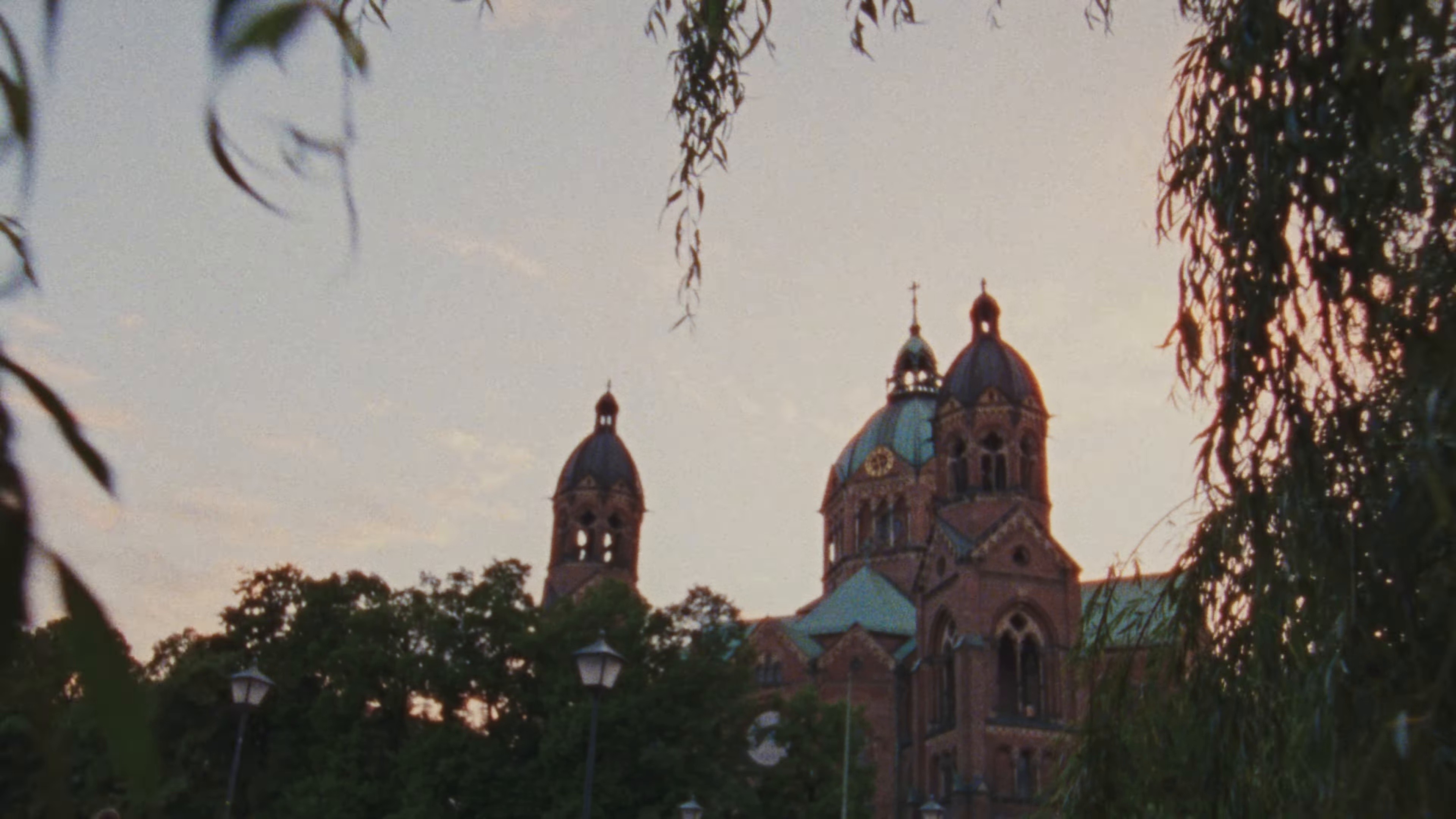 Isar (2025) —  shot,  lighting