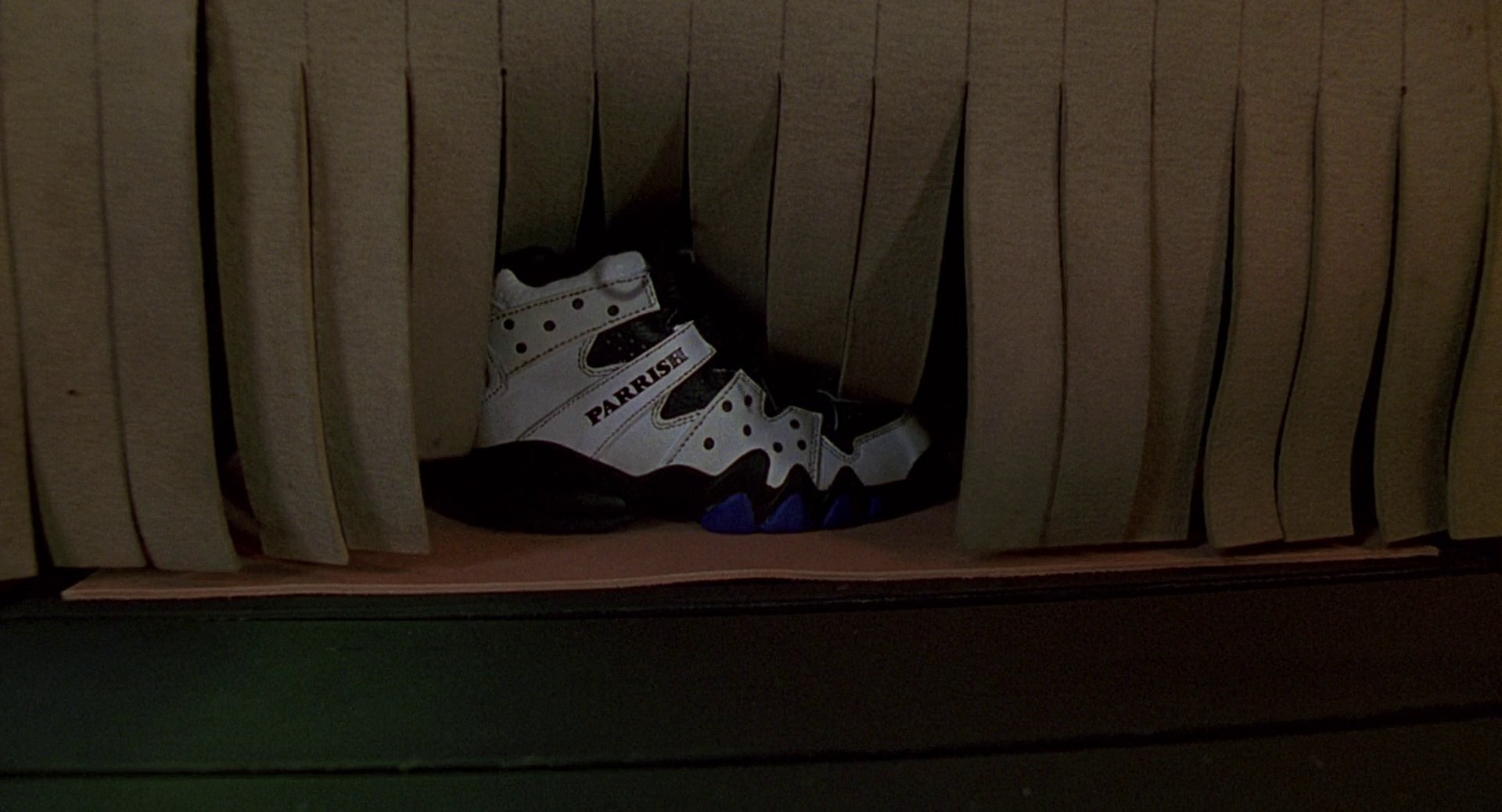 Jumanji (1995) —  shot,  lighting