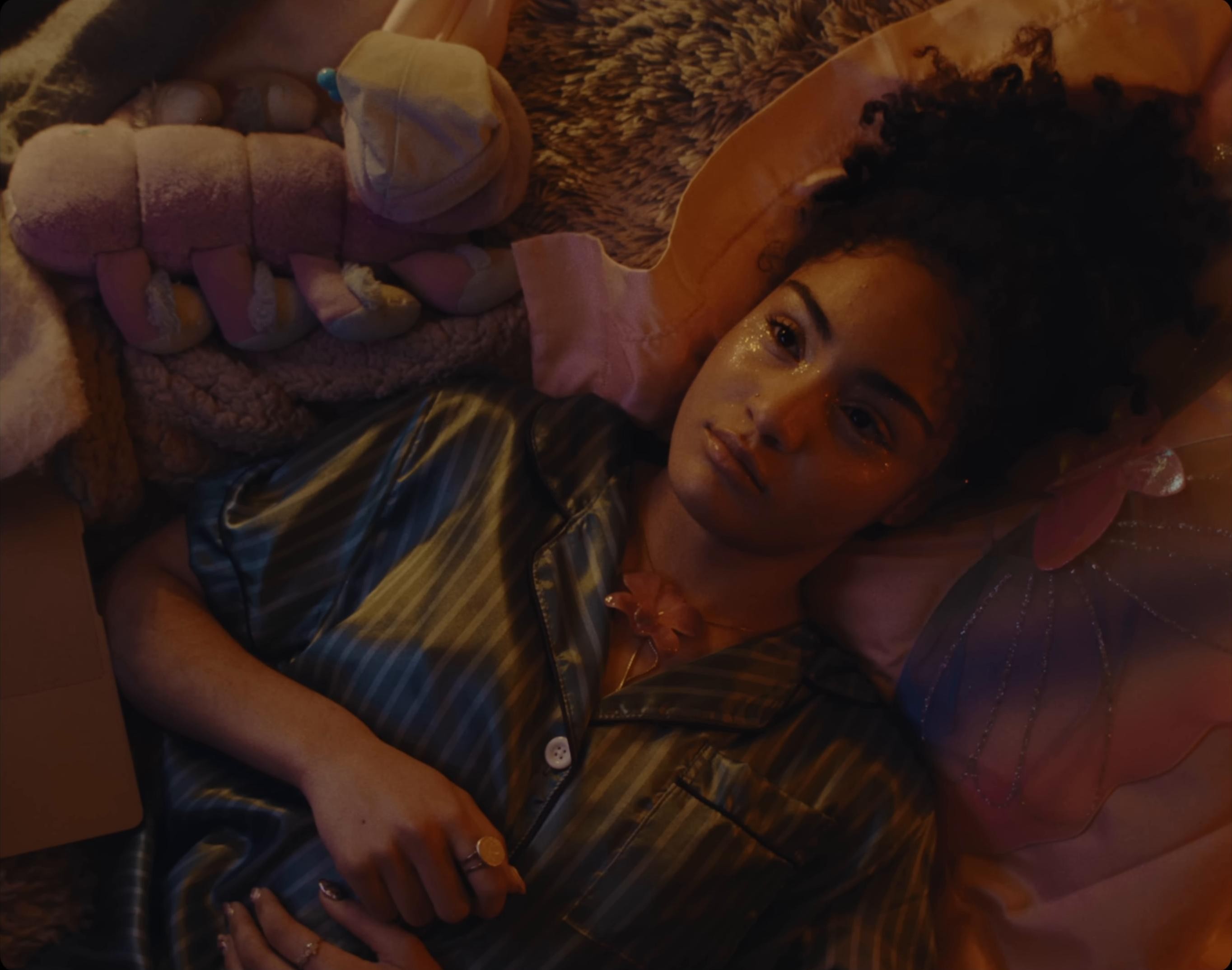 Laissez-moi (2025) —  shot,  lighting