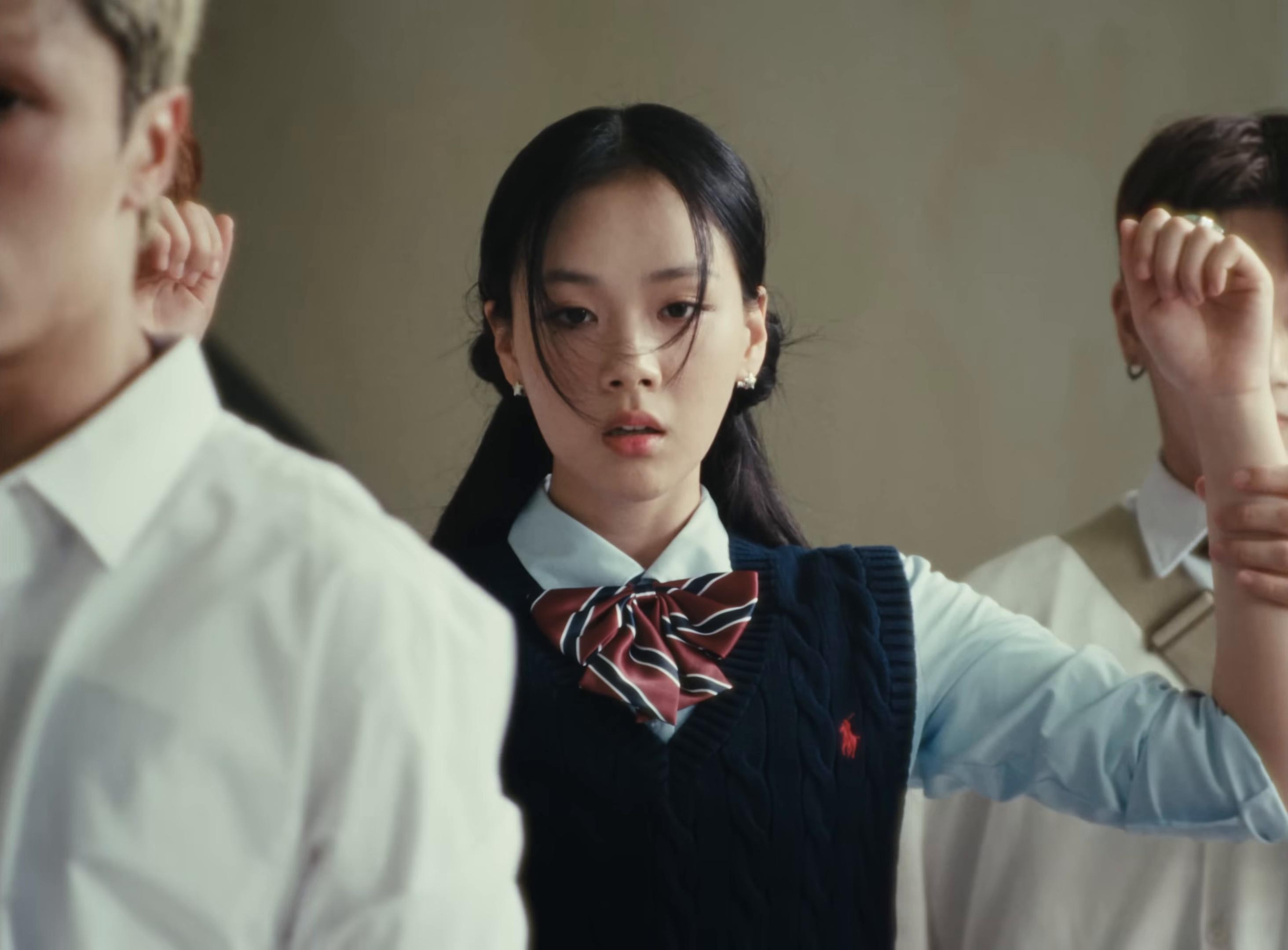 데레 (Derre) (2024) —  shot,  lighting